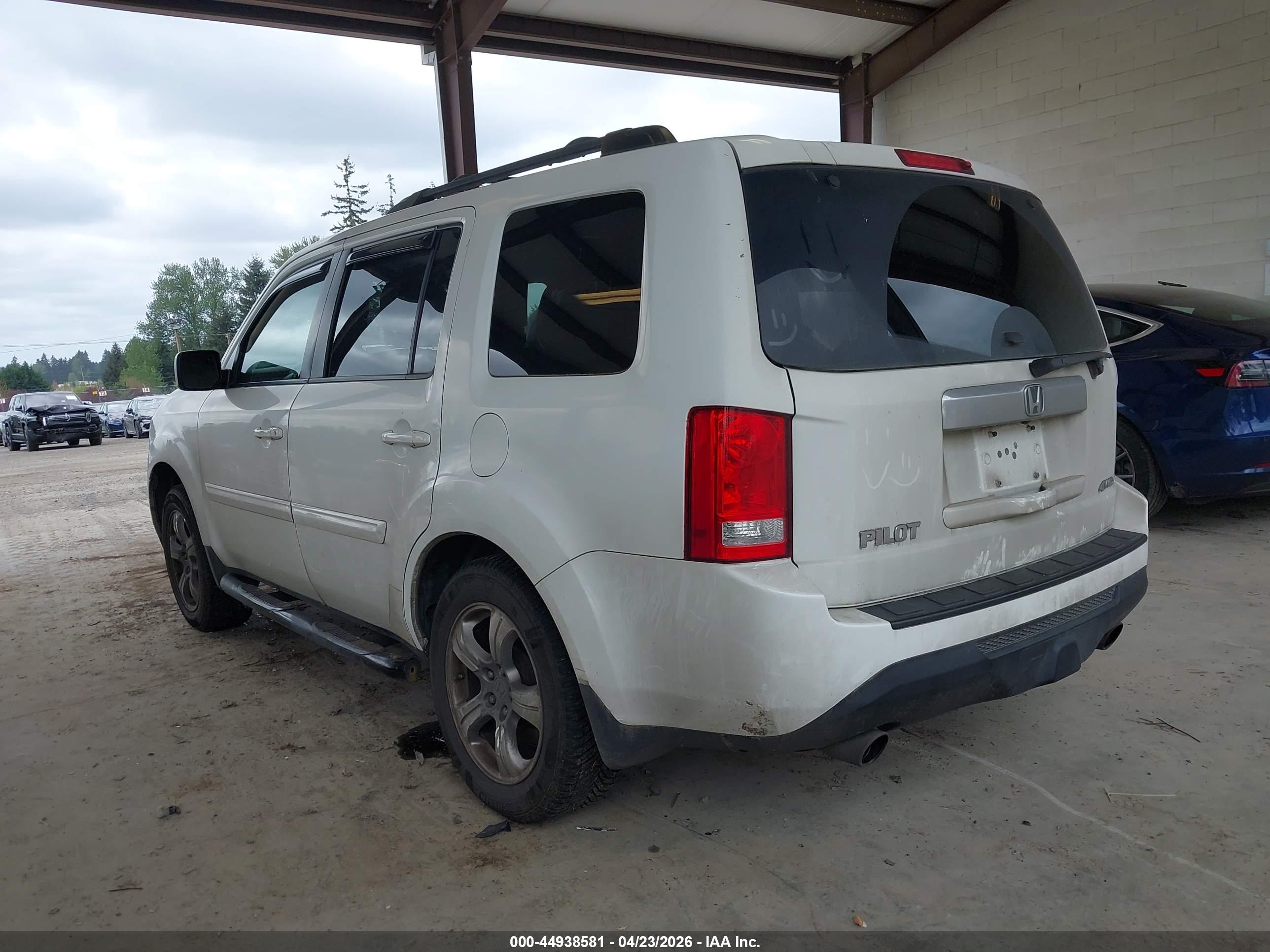 HONDA PILOT image 3