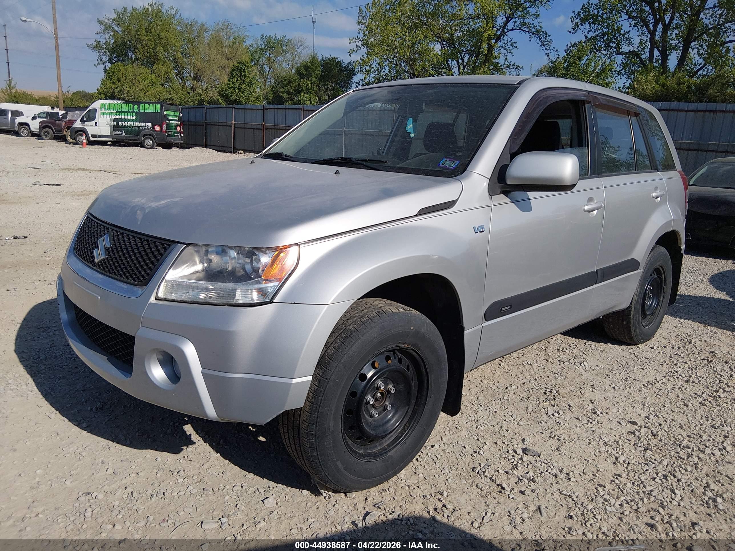 SUZUKI GRAND image 2
