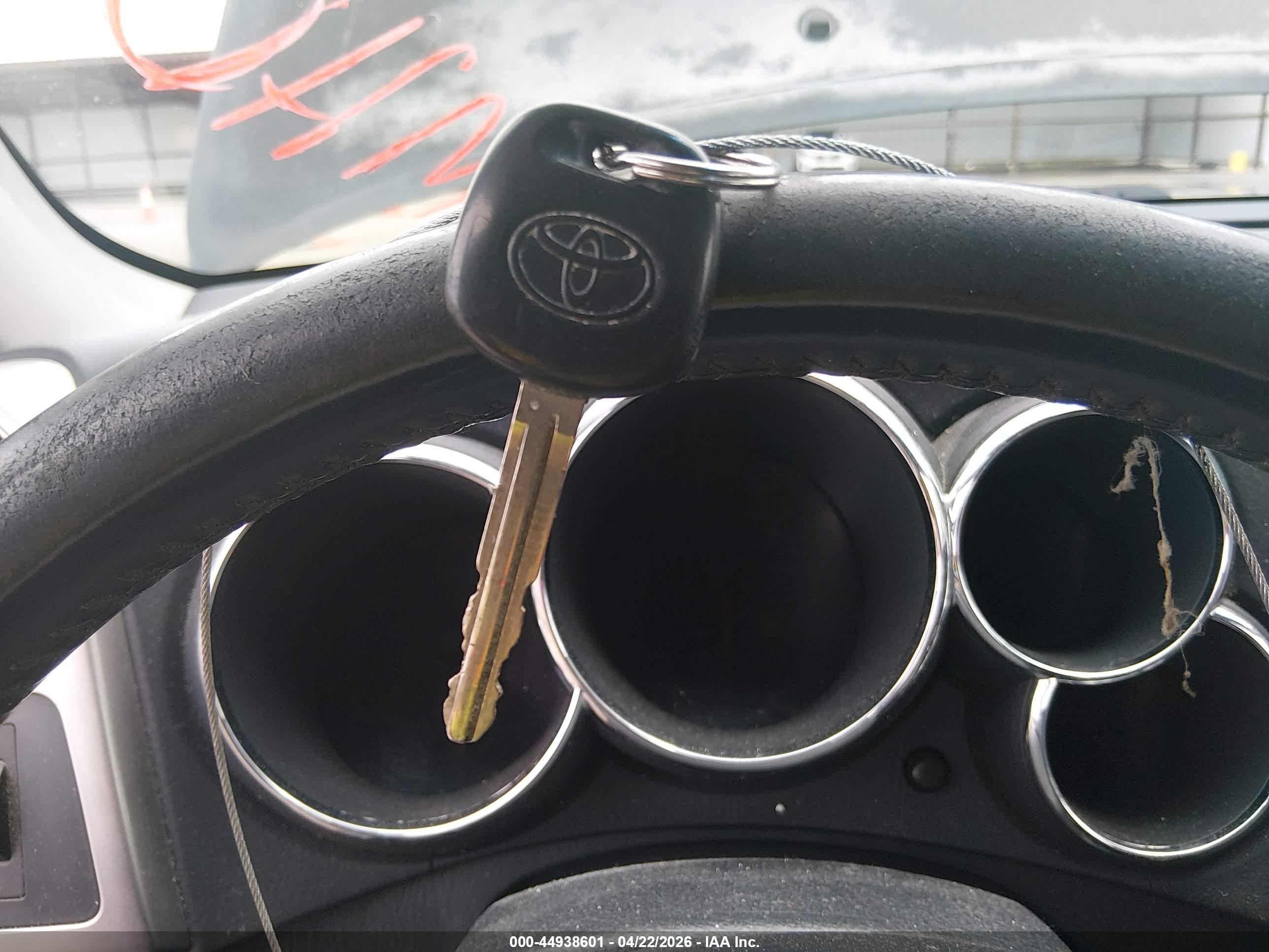 TOYOTA MATRIX image 11