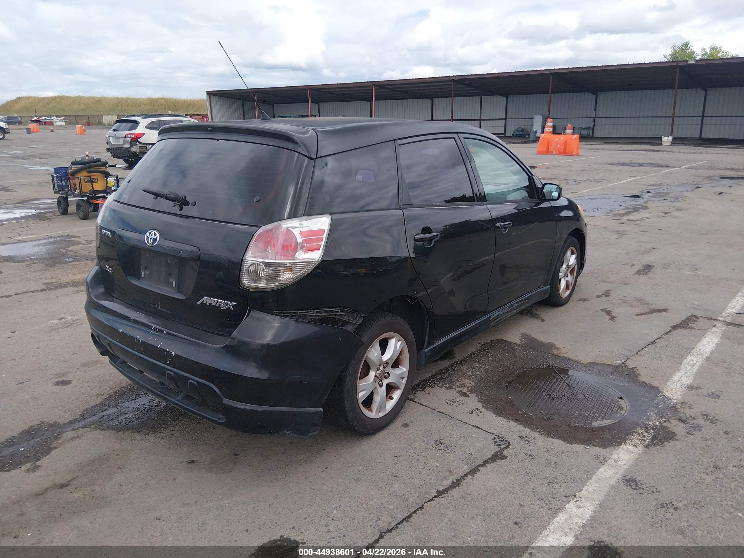 TOYOTA MATRIX image 4