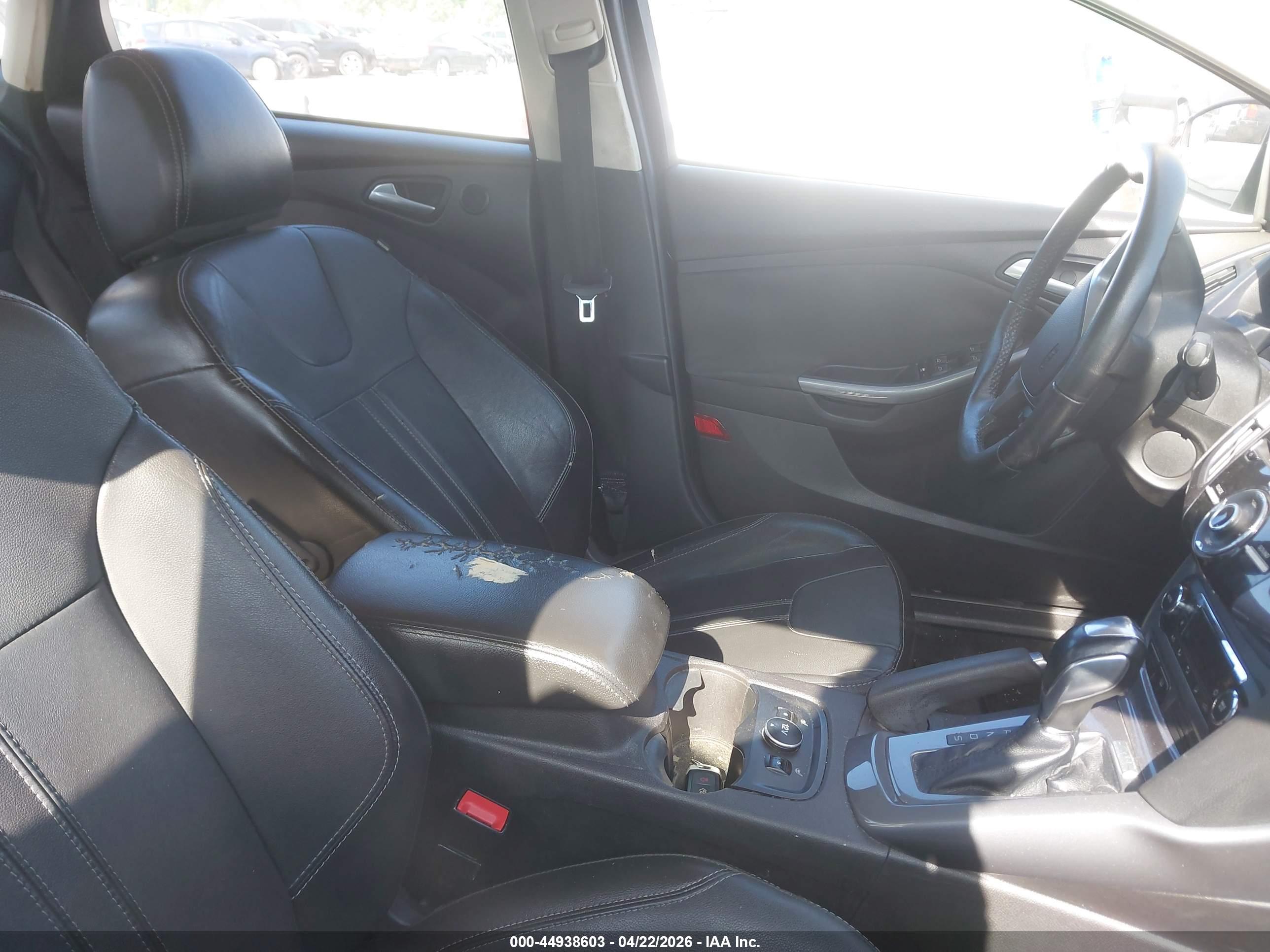 FORD FOCUS image 5