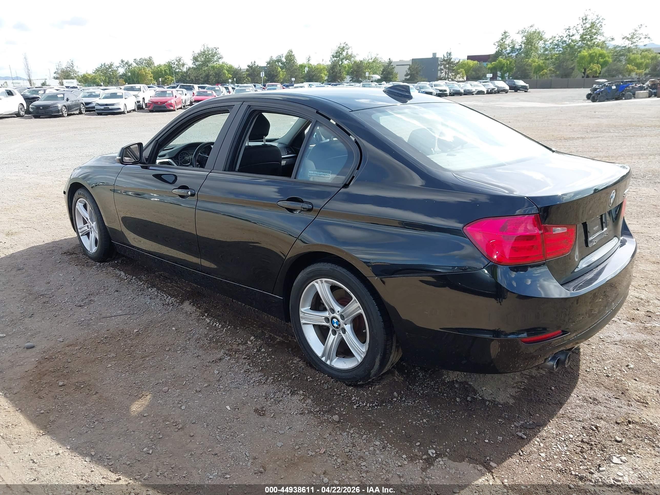 BMW 328I image 3
