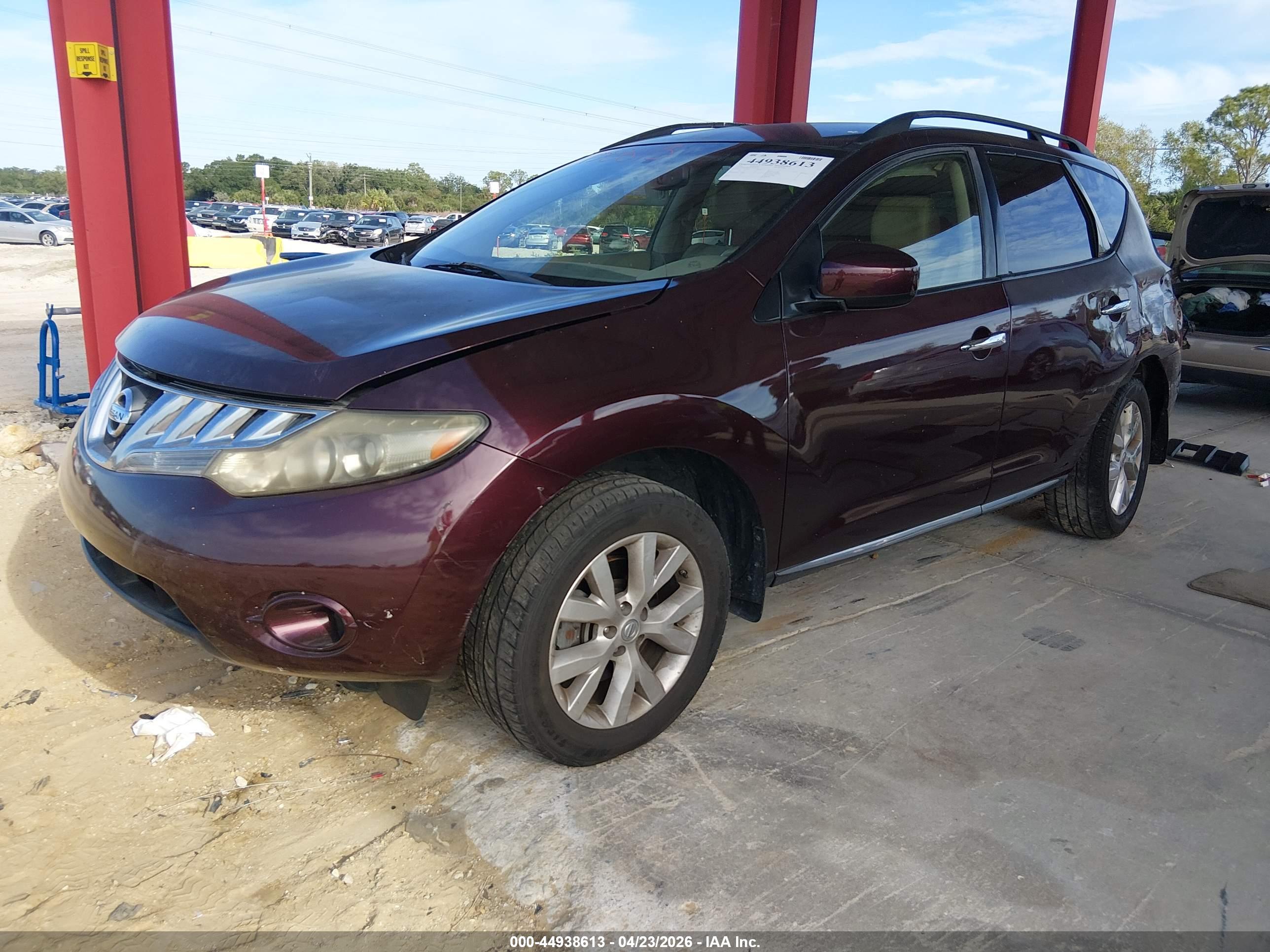 NISSAN MURANO image 2