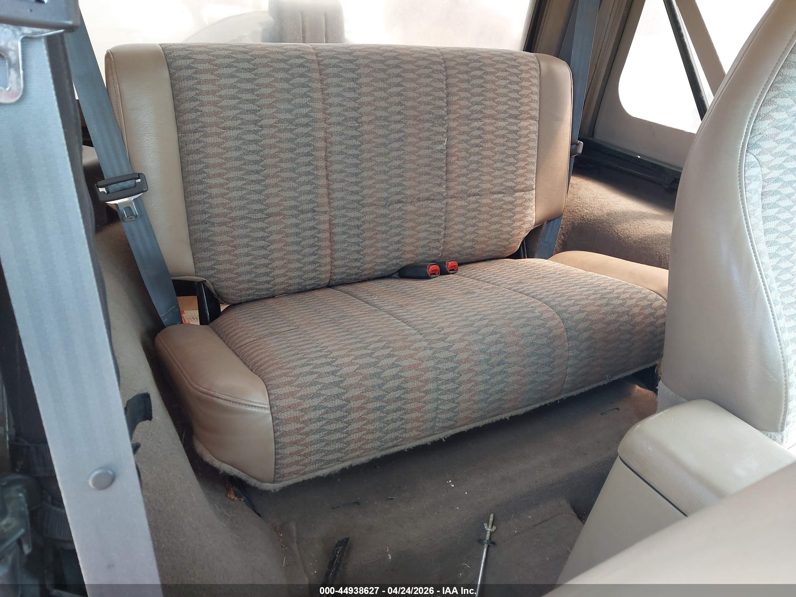 JEEP WRANGLER image 8