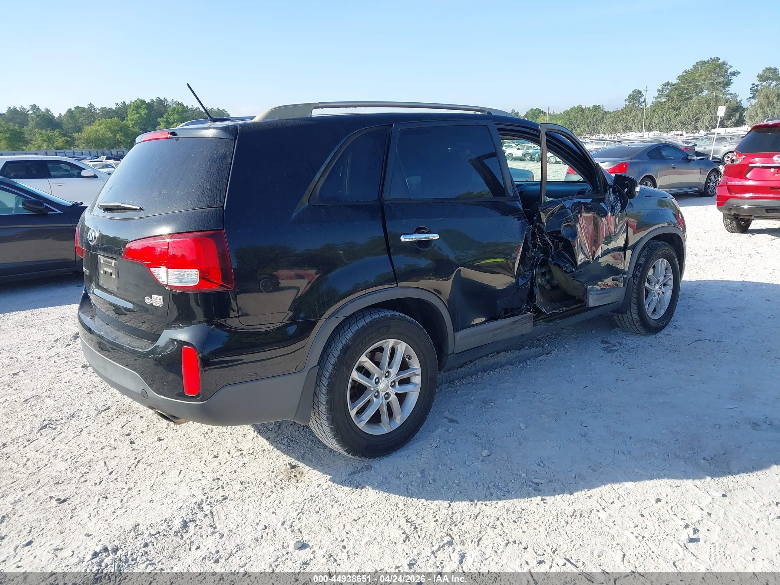 KIA SORENTO image 4
