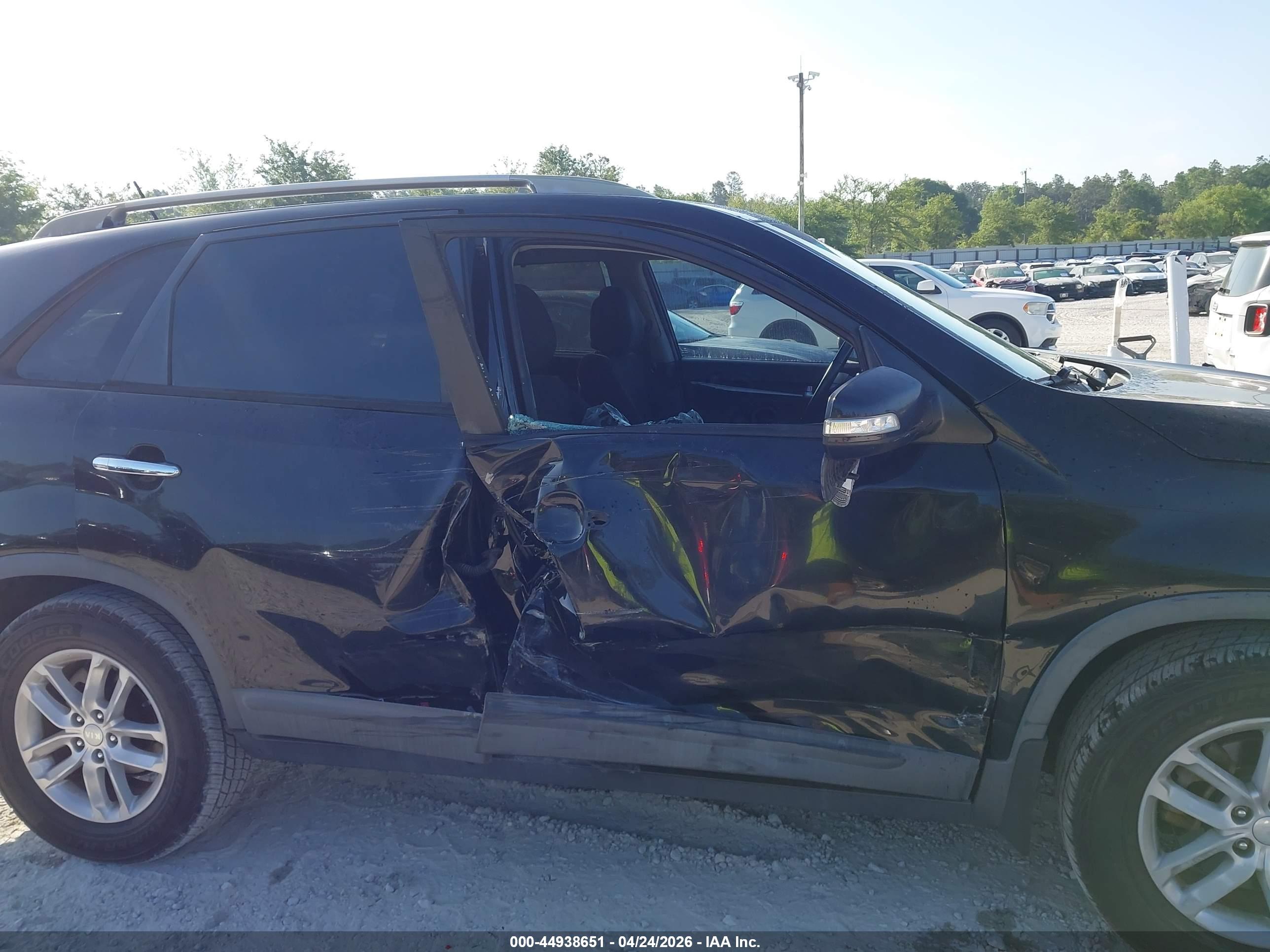 KIA SORENTO image 6