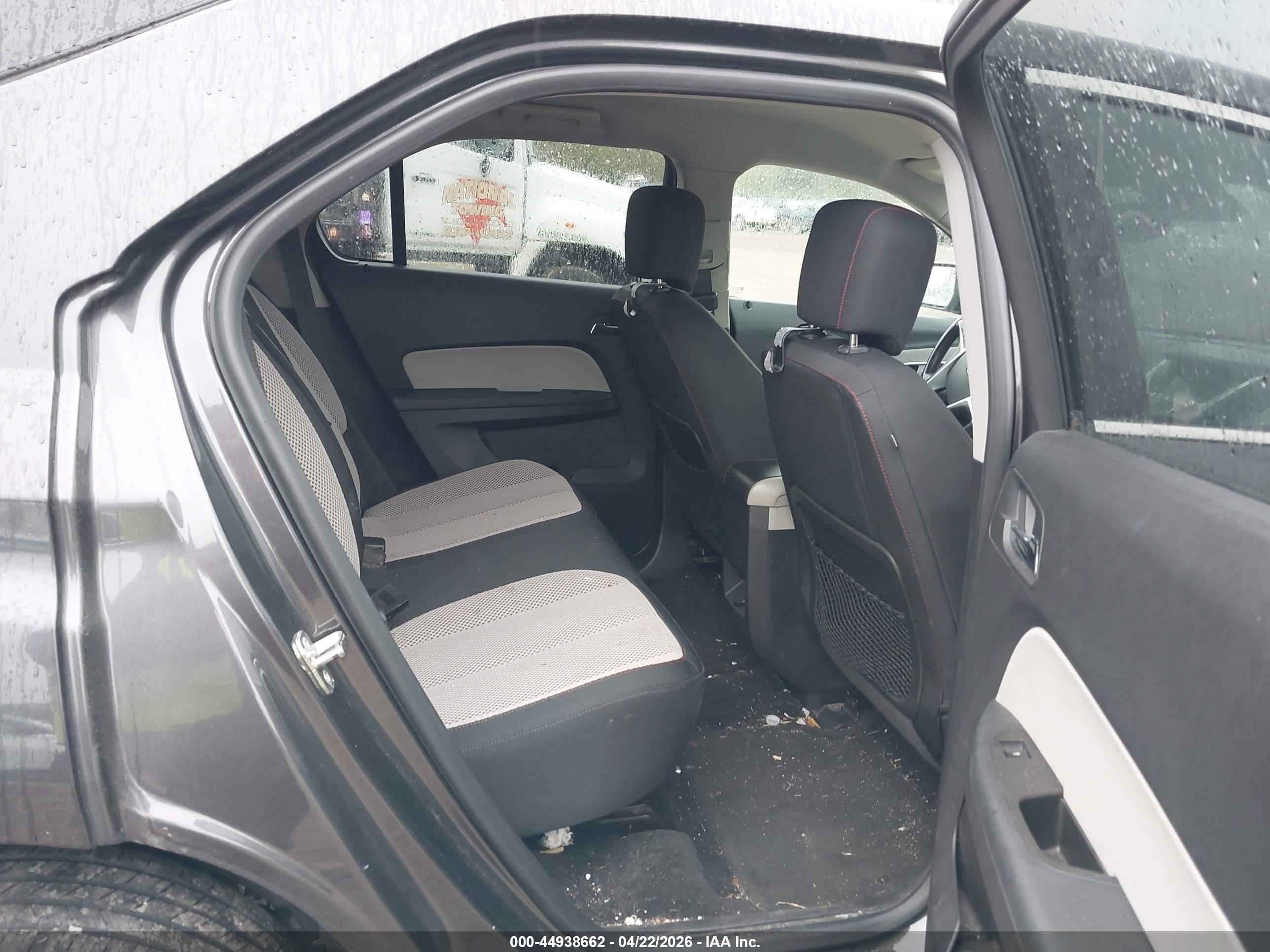 CHEVROLET EQUINOX image 8