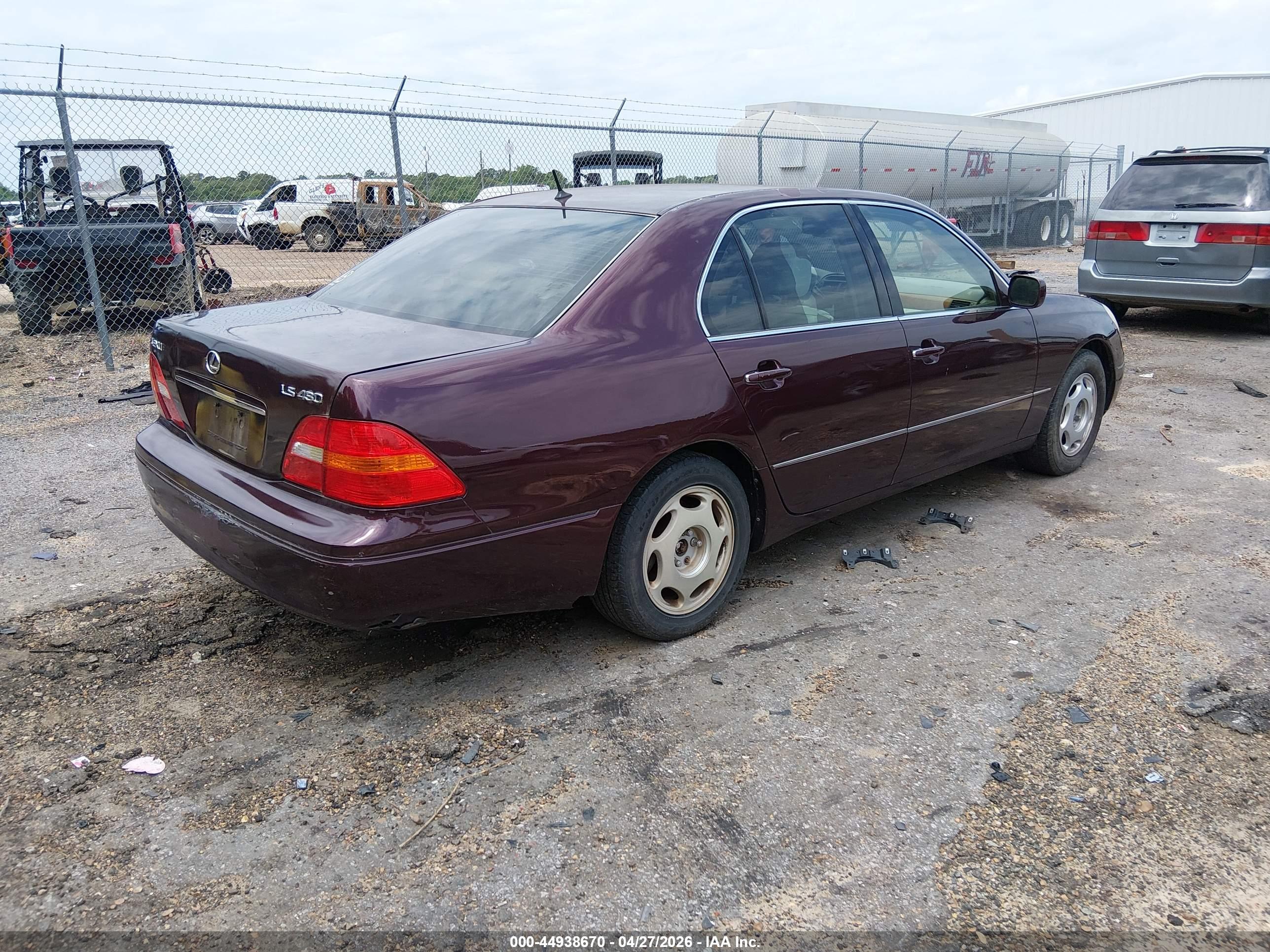 LEXUS LS image 4