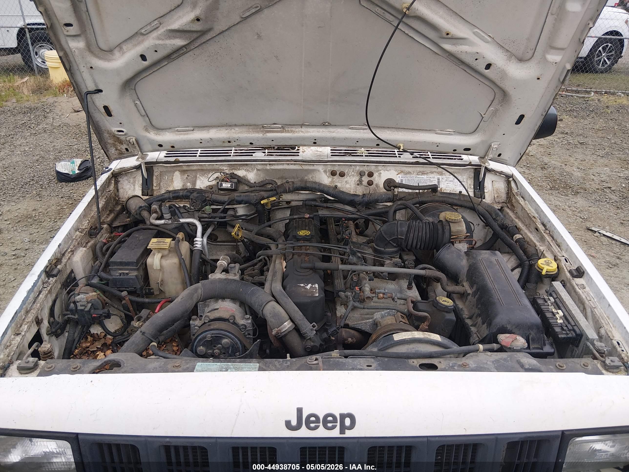 JEEP CHEROKEE image 10