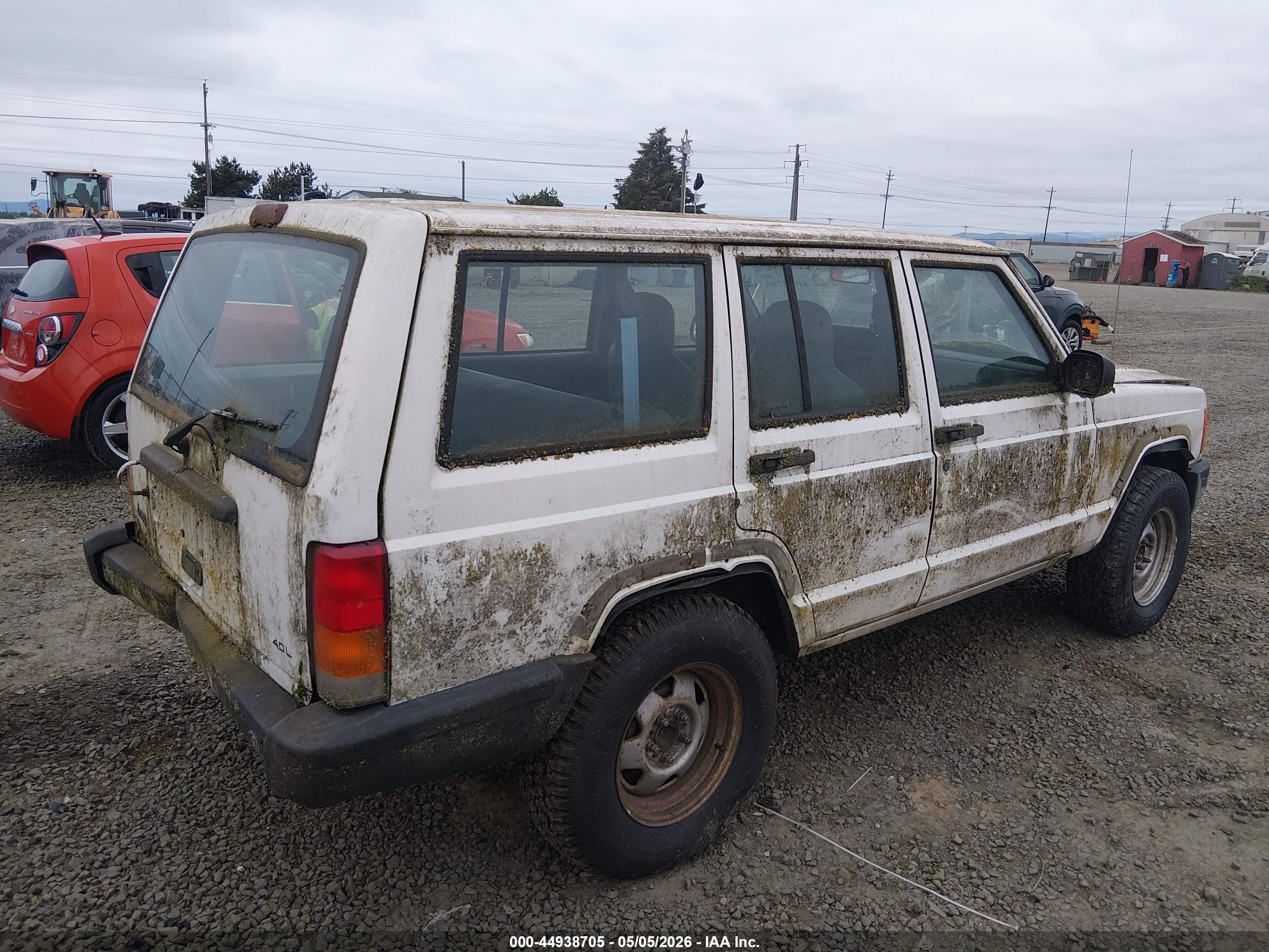 JEEP CHEROKEE image 4