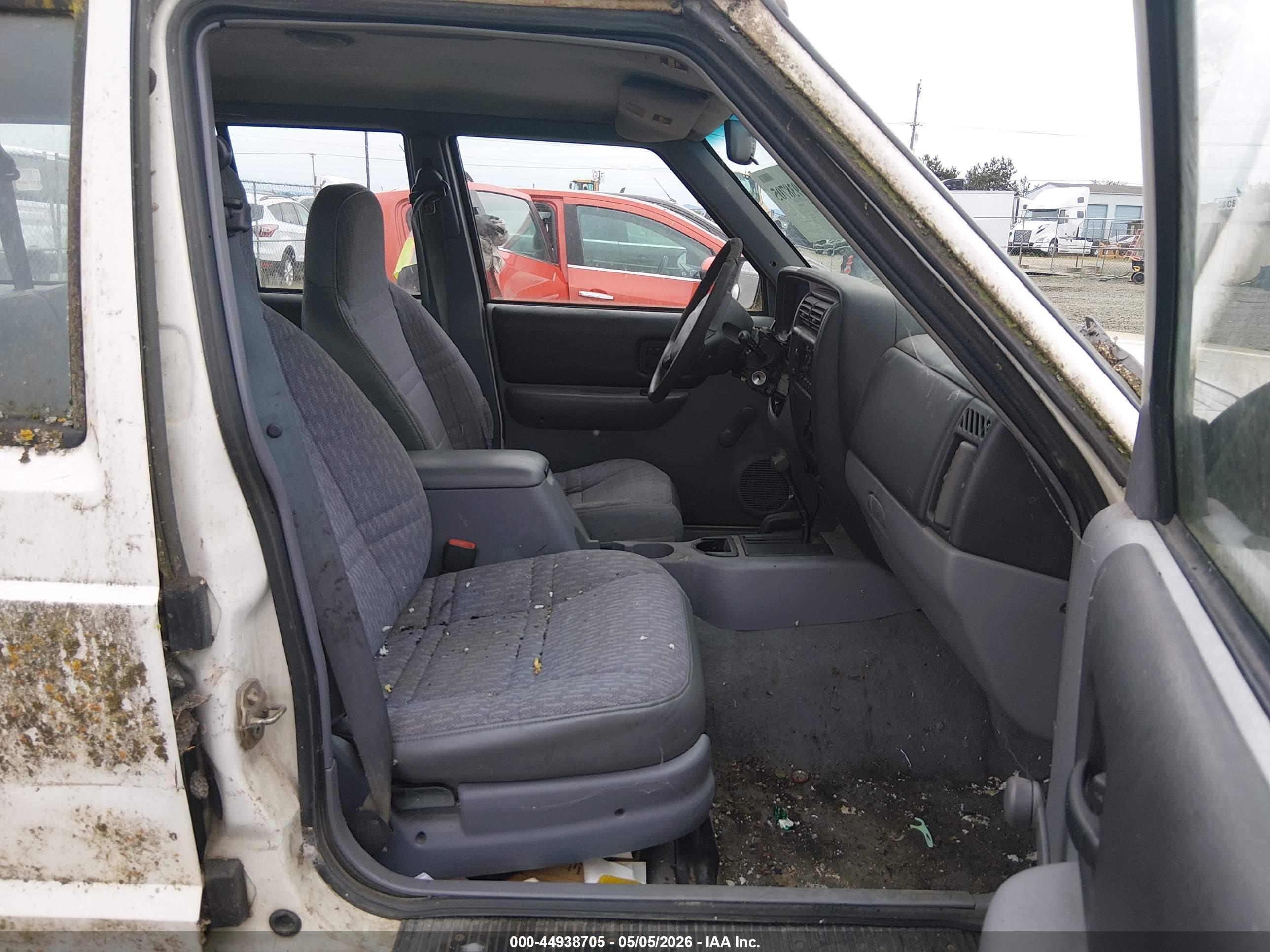 JEEP CHEROKEE image 5