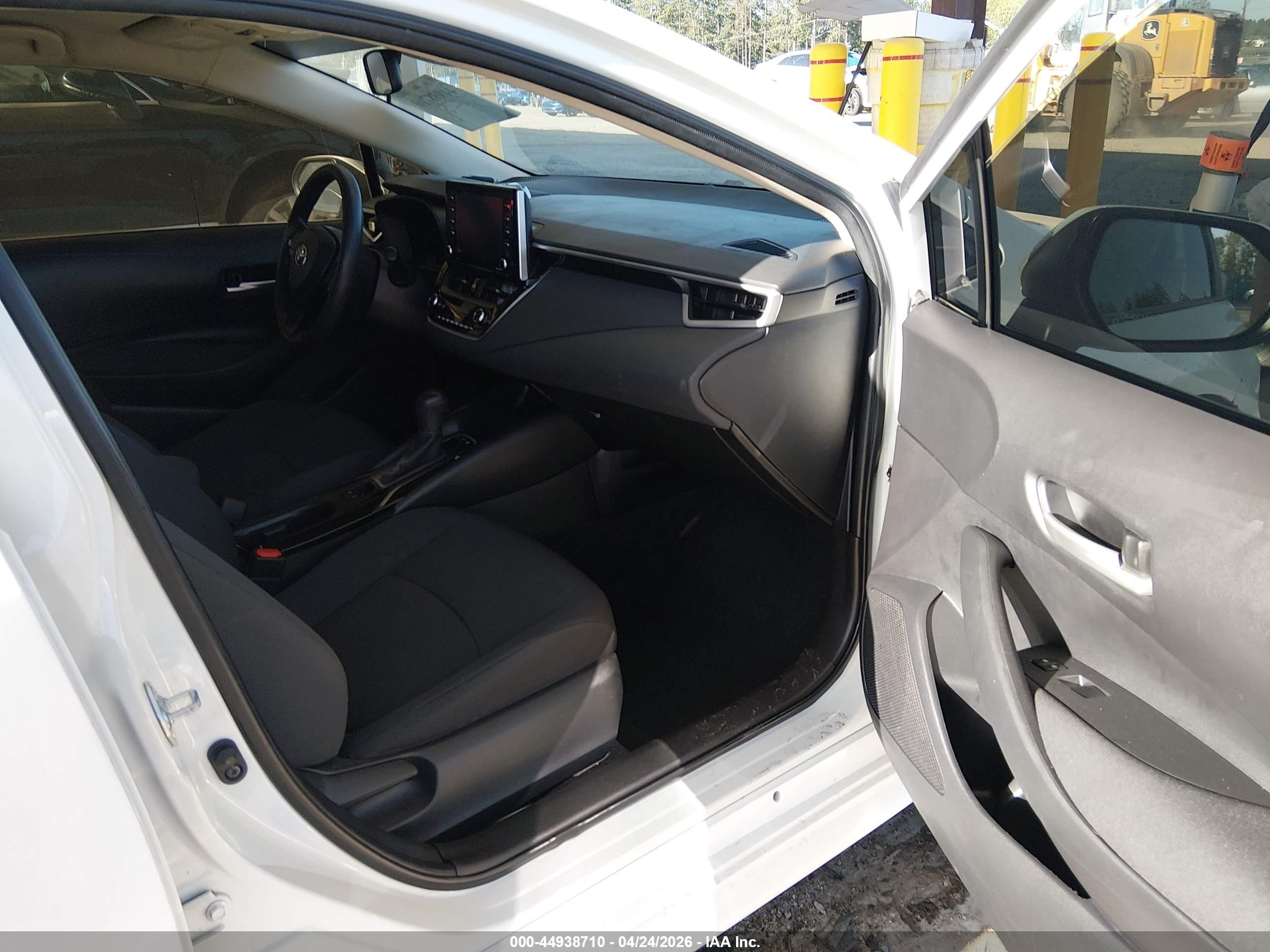 TOYOTA COROLLA image 5