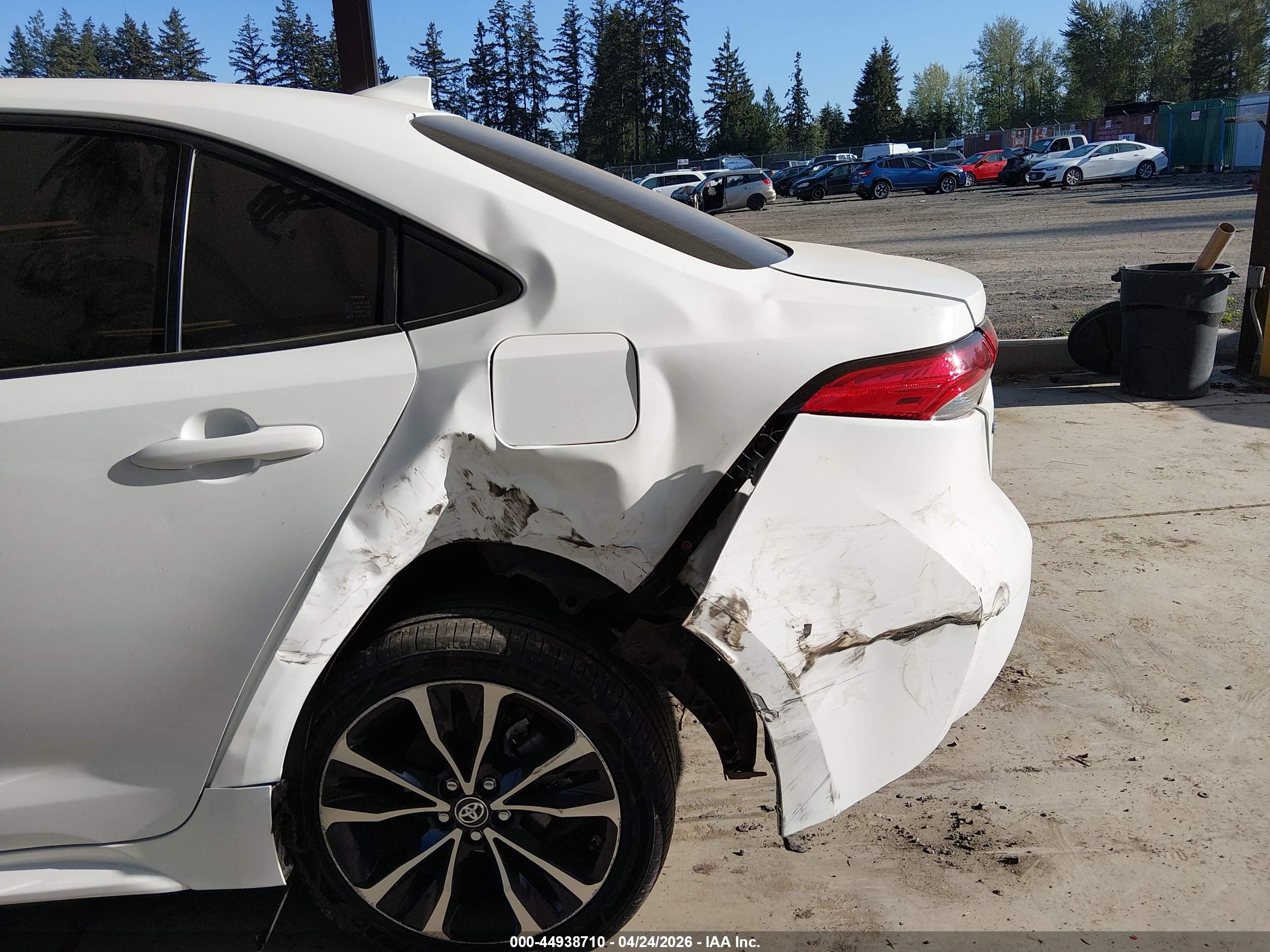 TOYOTA COROLLA image 6