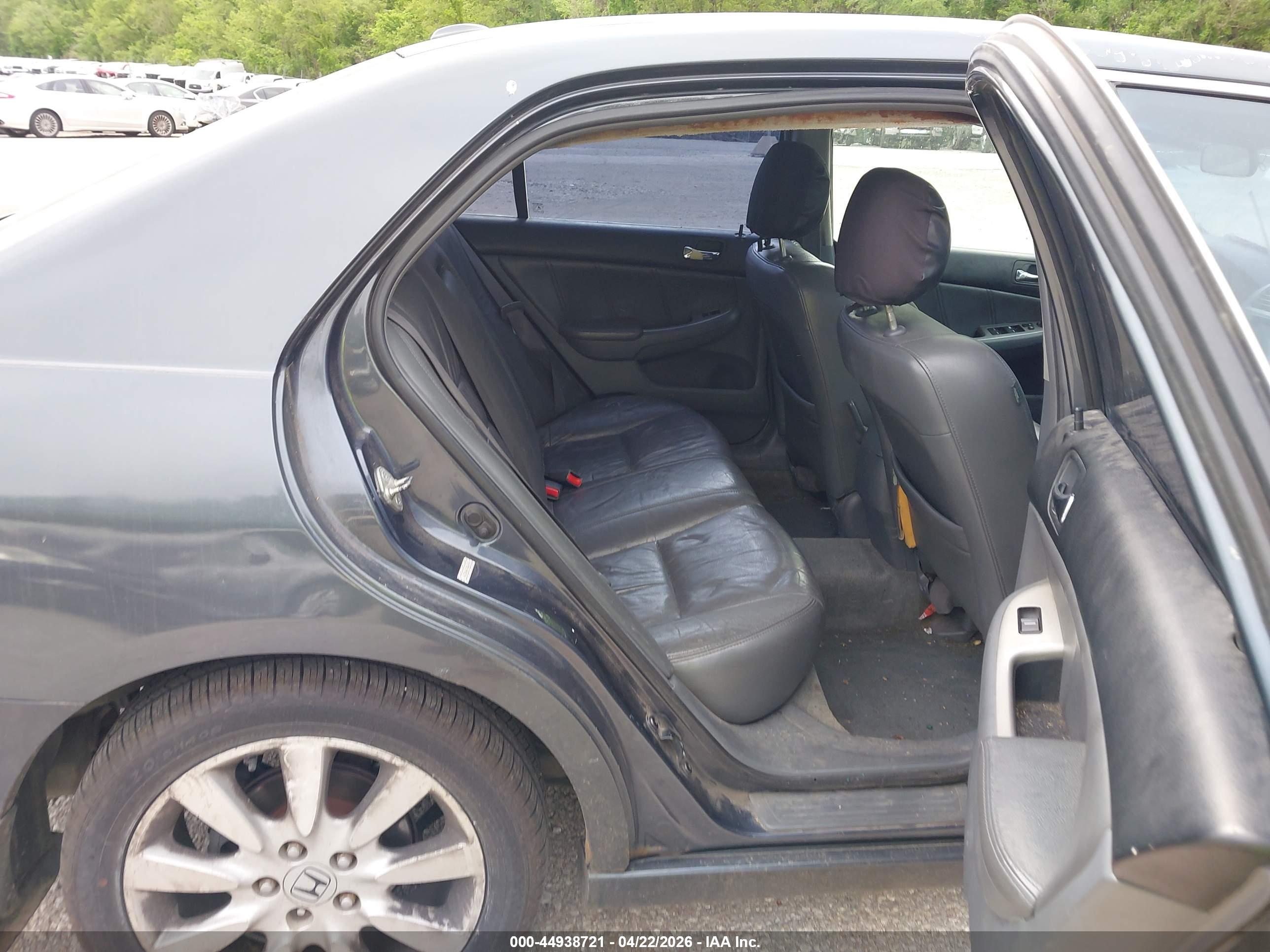 HONDA ACCORD image 8