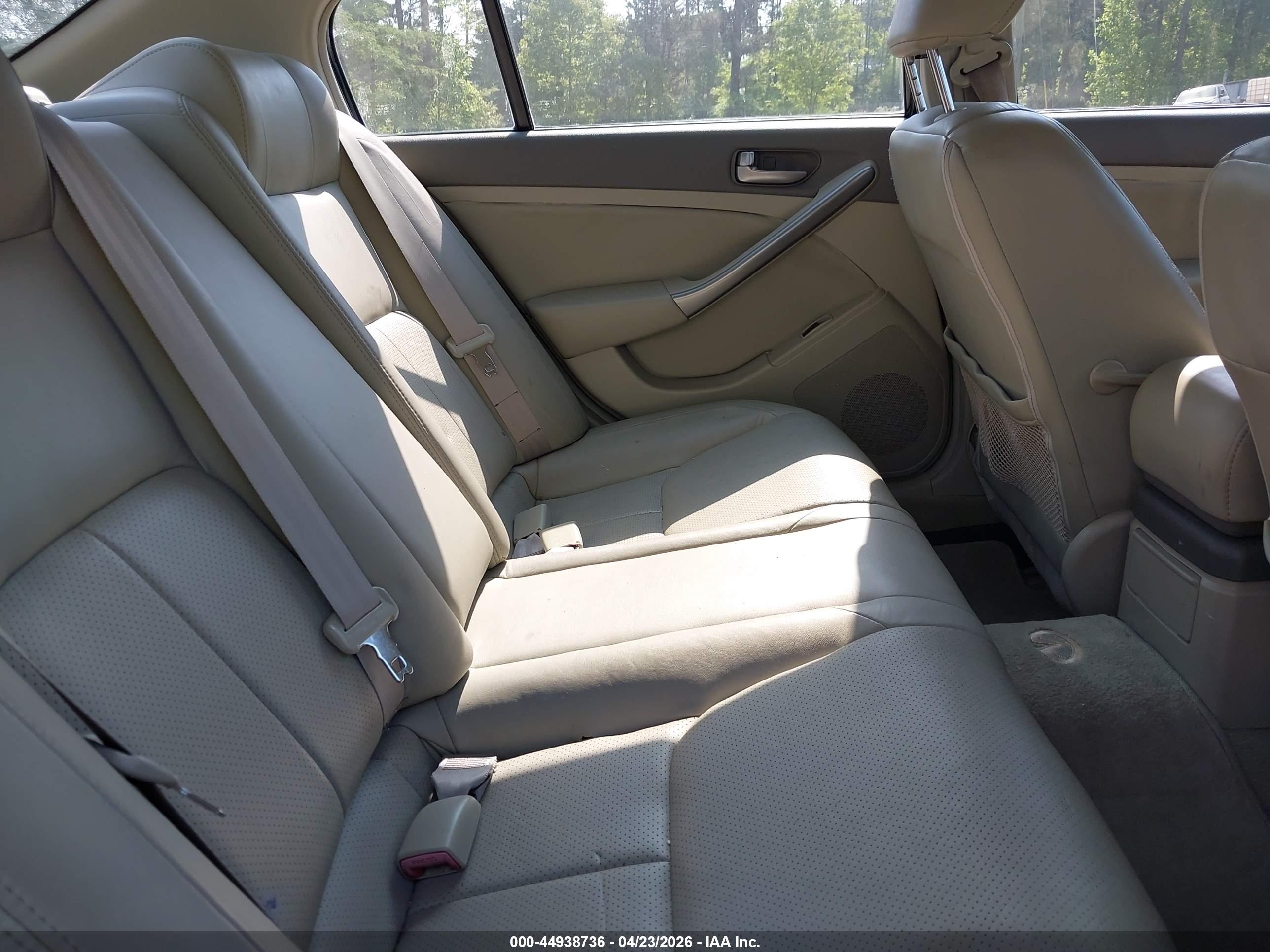 INFINITI G35 image 8