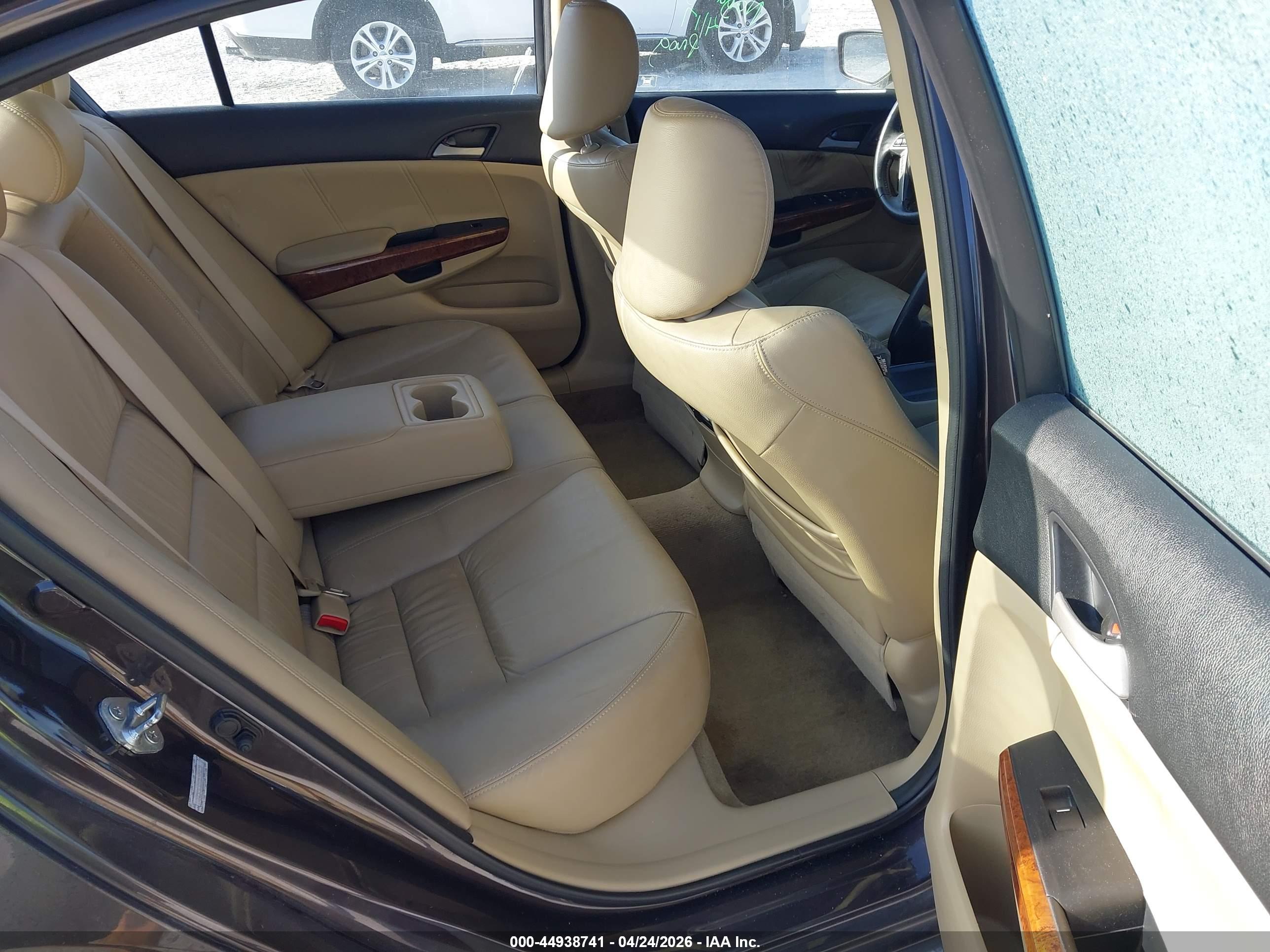 HONDA ACCORD image 8