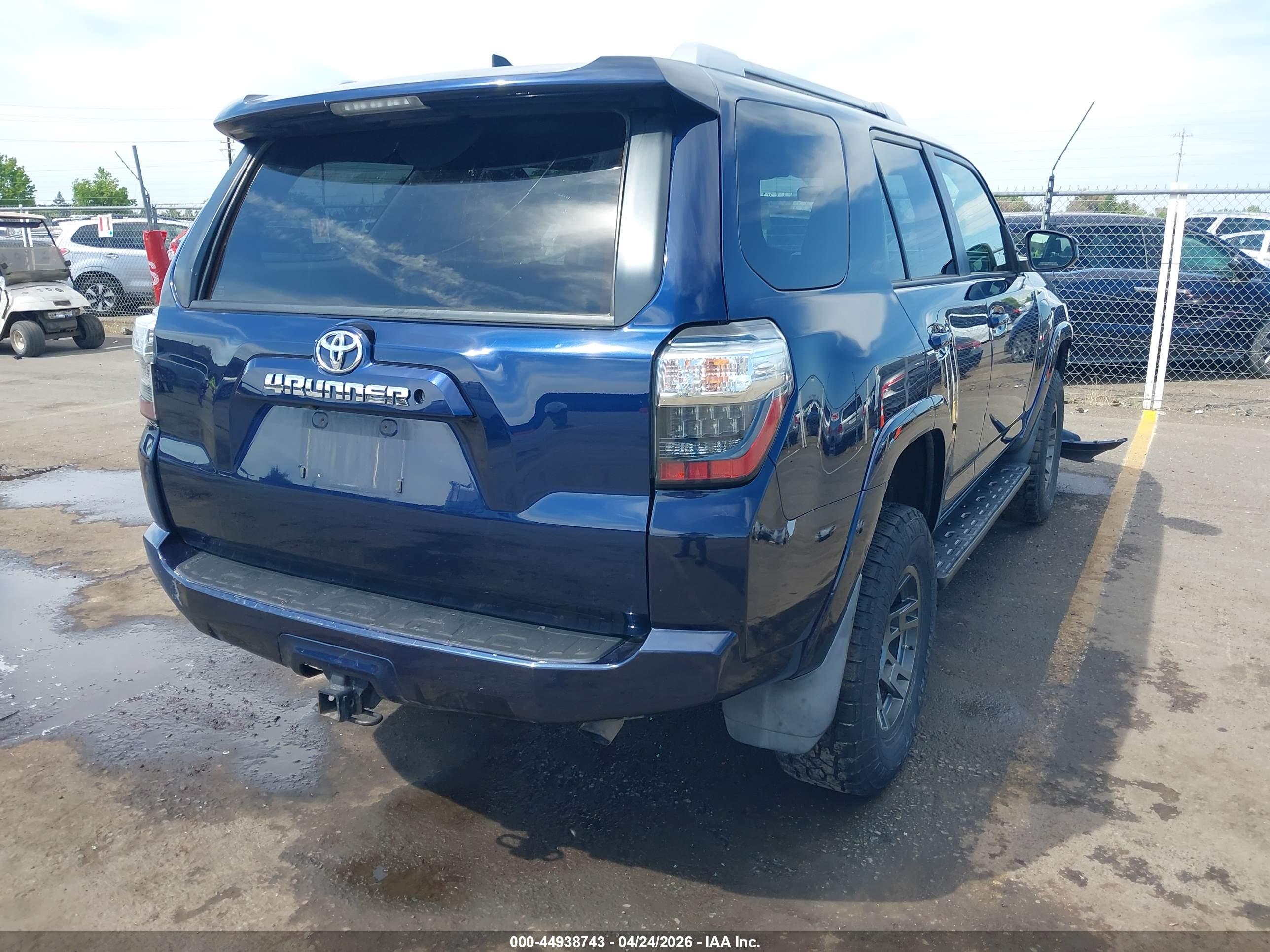 TOYOTA 4RUNNER image 4