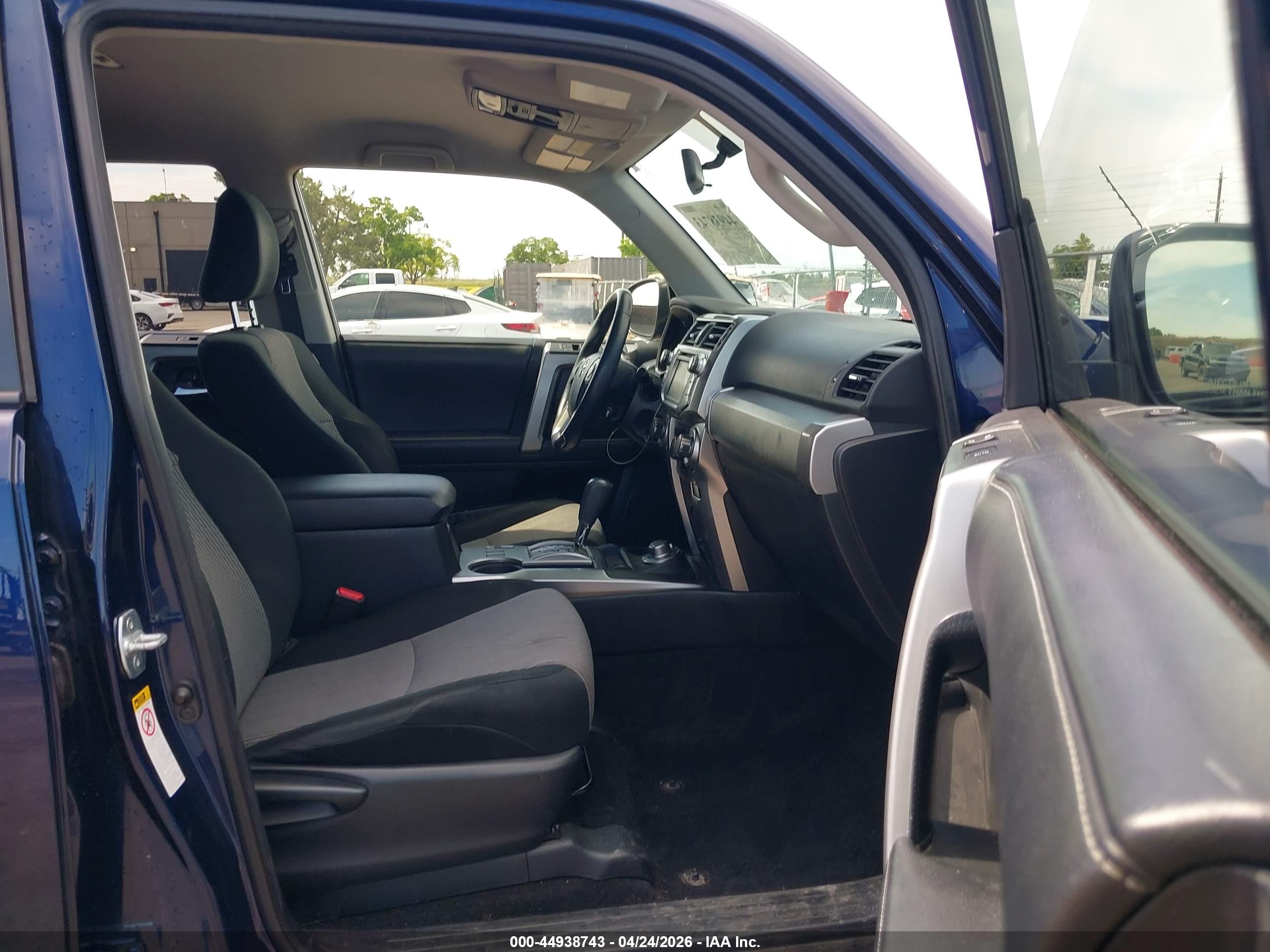 TOYOTA 4RUNNER image 5