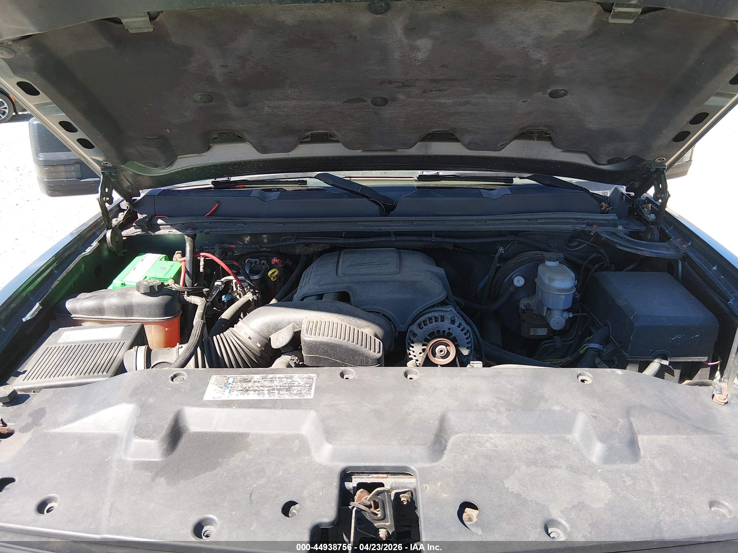 CHEVROLET SILVERADO image 10