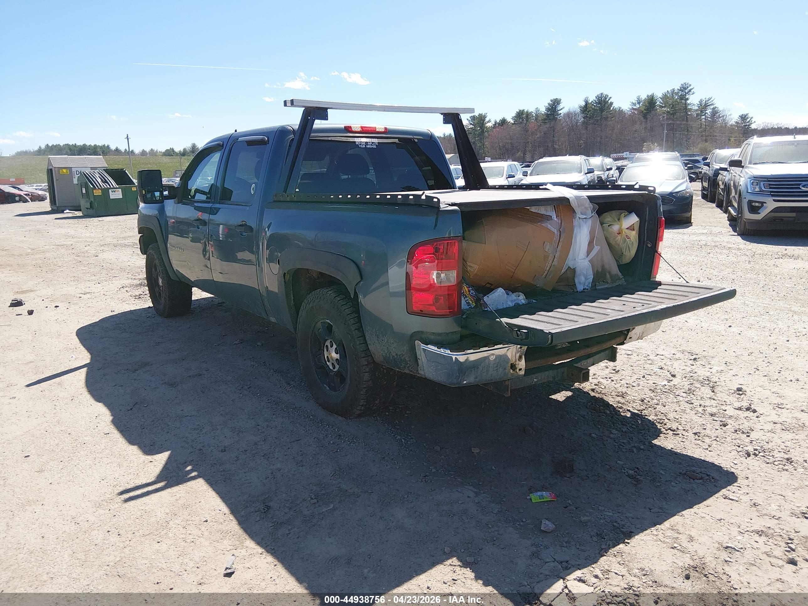 CHEVROLET SILVERADO image 3