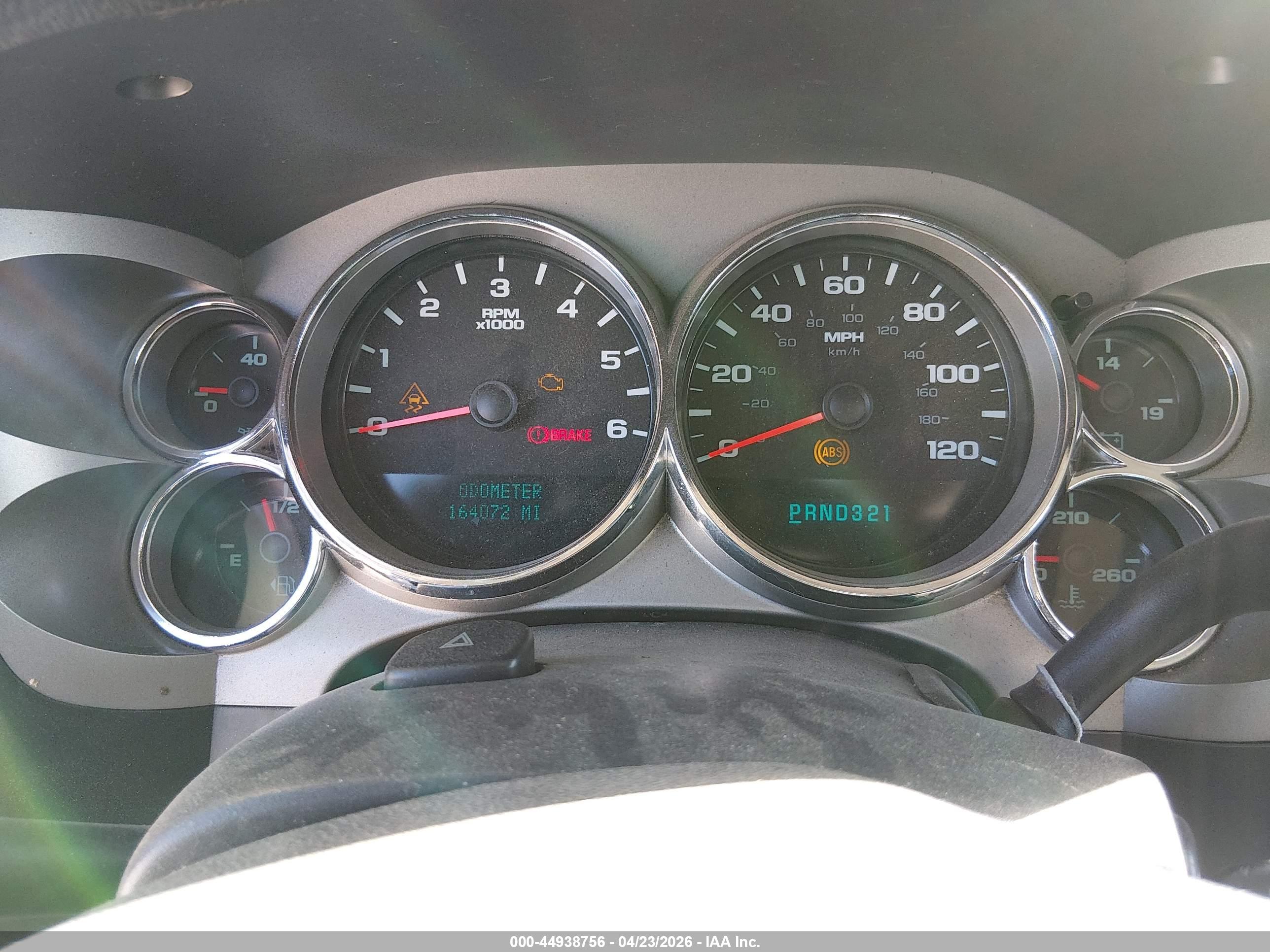 CHEVROLET SILVERADO image 7