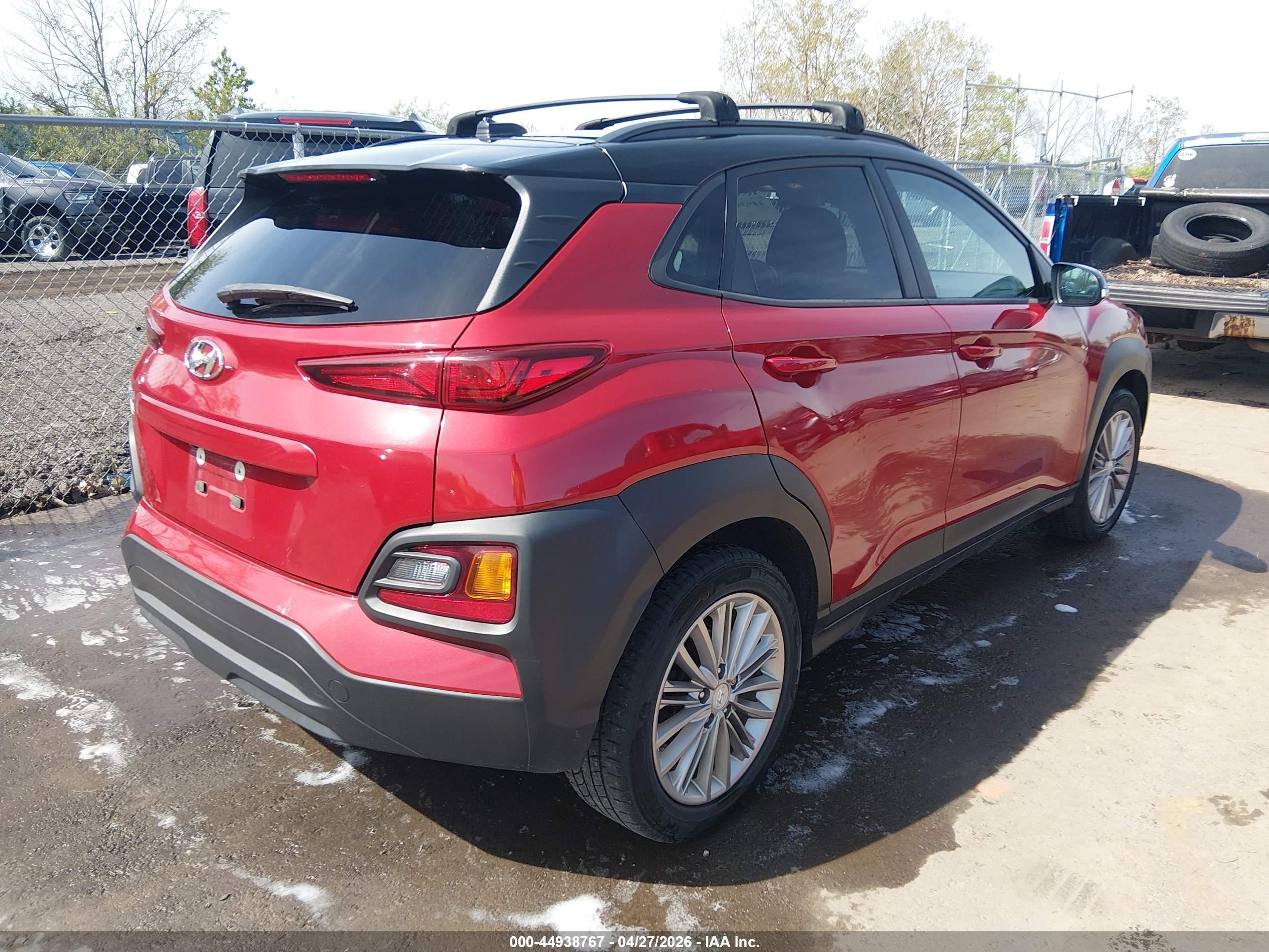 HYUNDAI KONA image 4