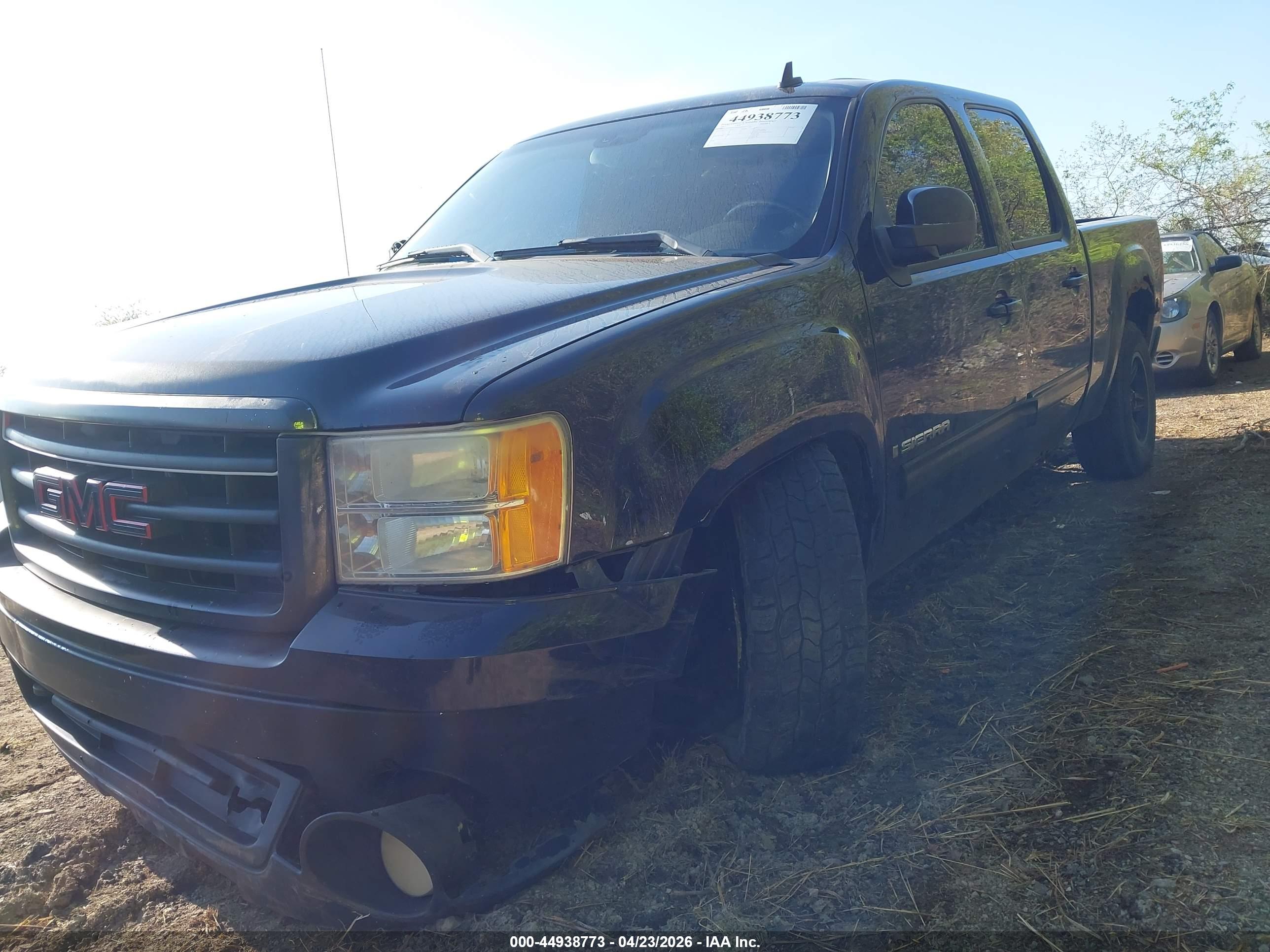 GMC SIERRA image 6