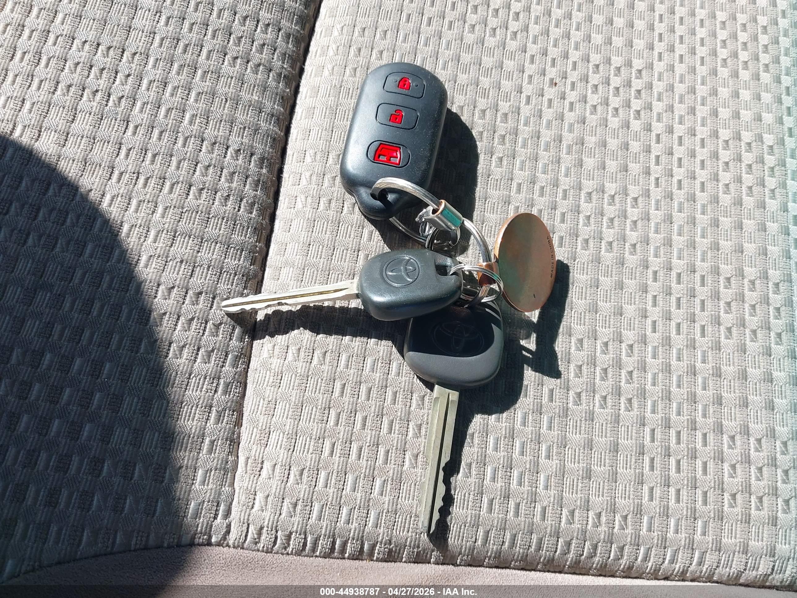 TOYOTA 4RUNNER image 11