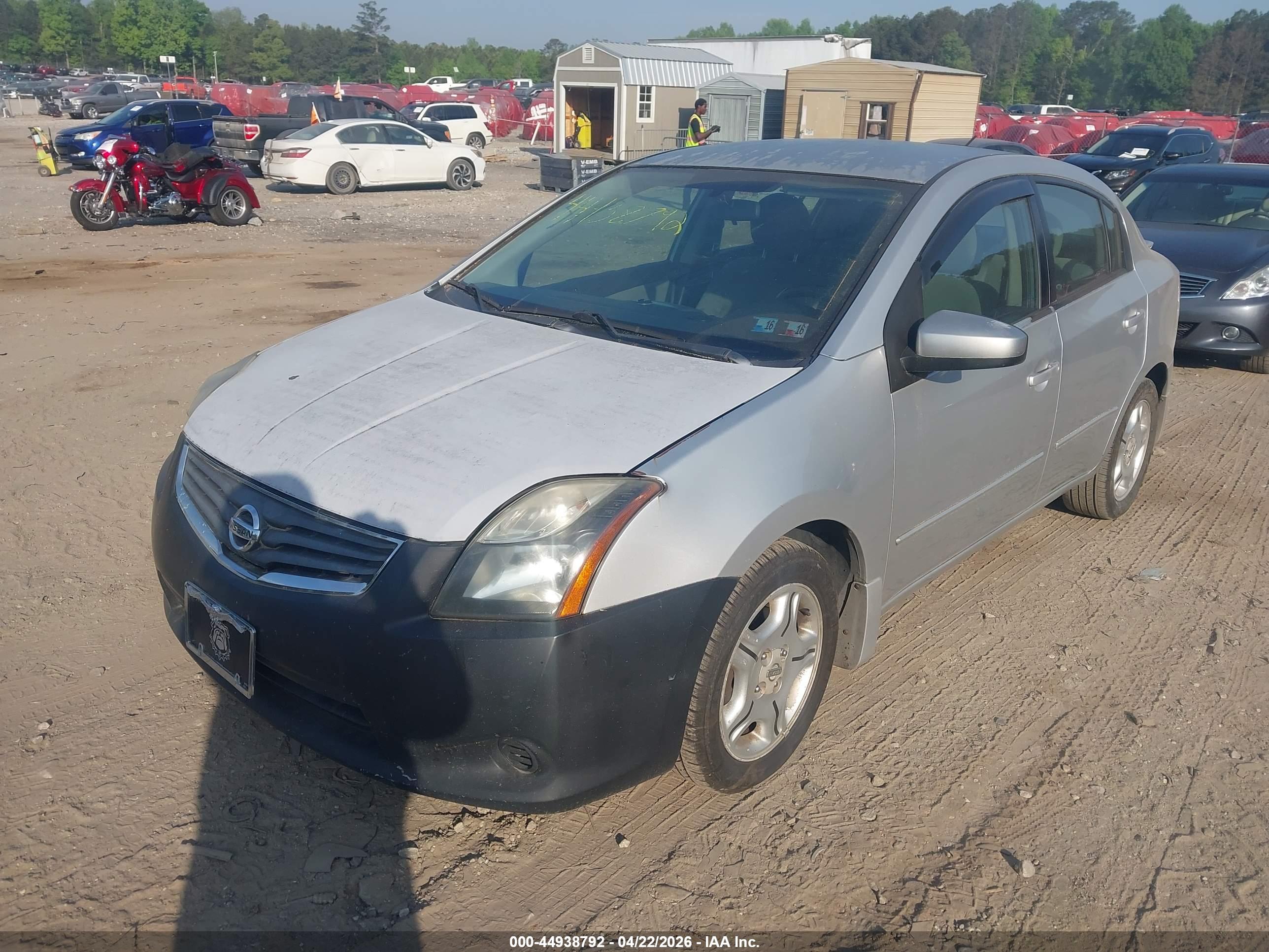 NISSAN SENTRA image 2