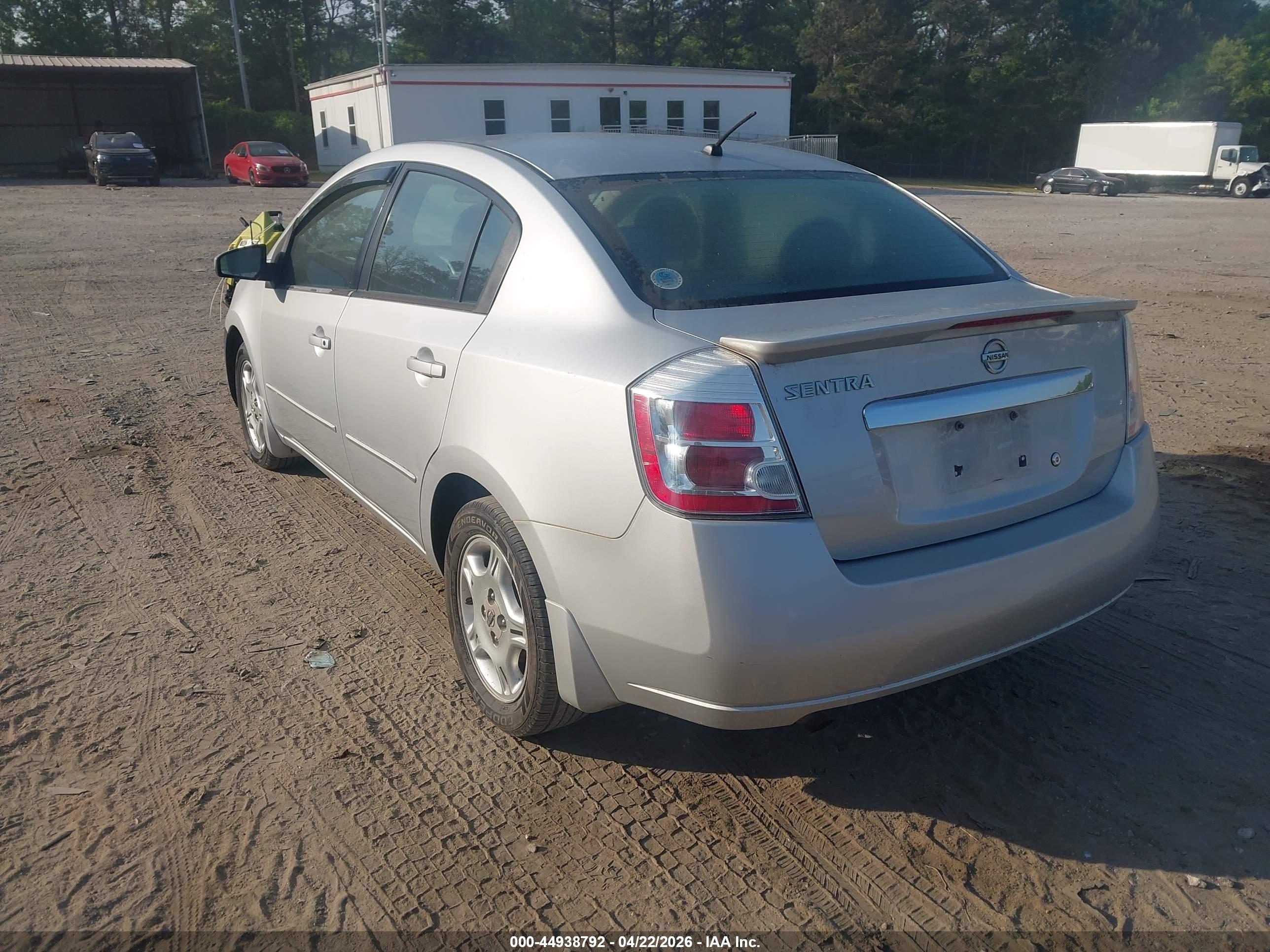 NISSAN SENTRA image 3