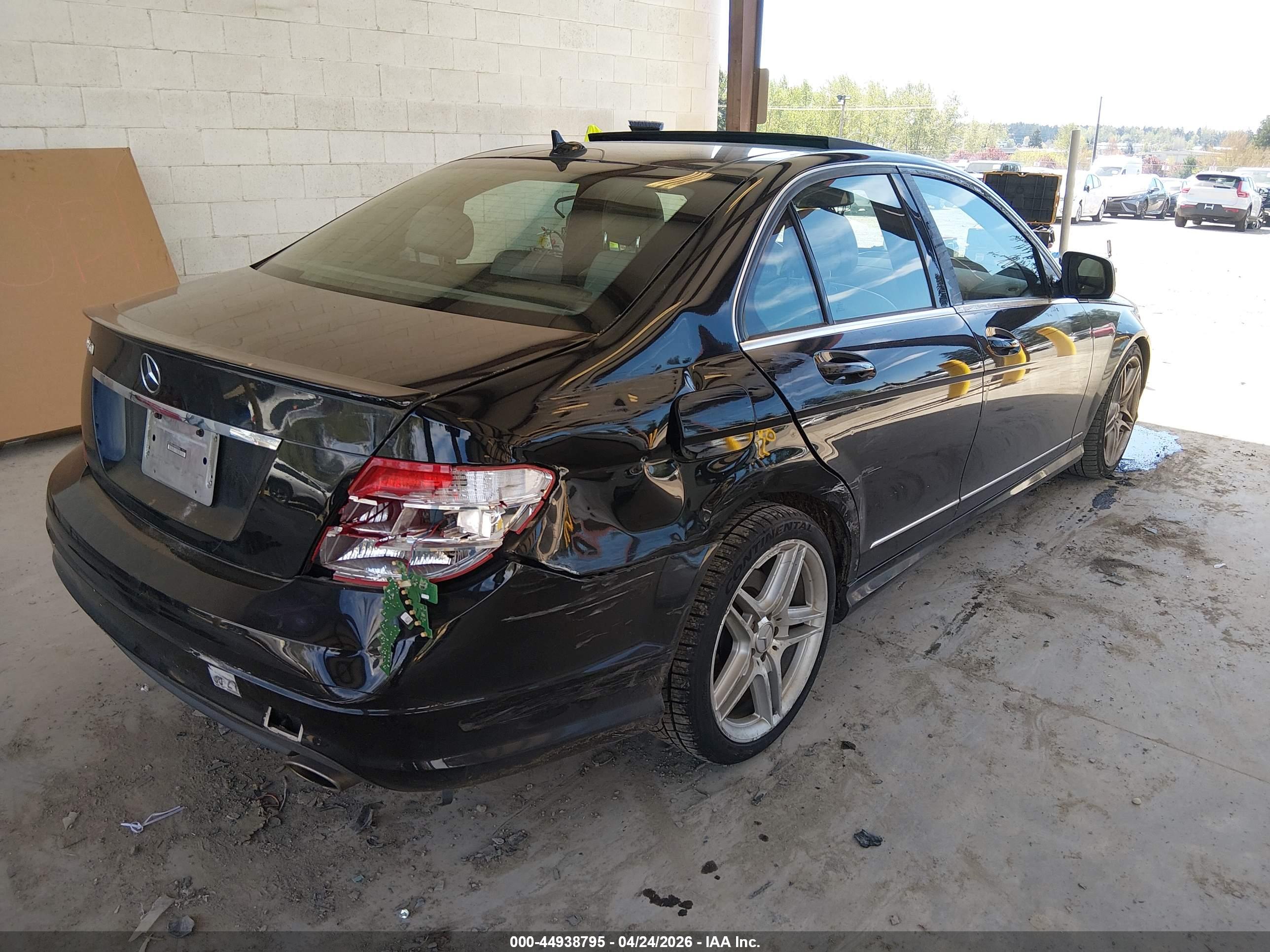 MERCEDES-BENZ C image 4