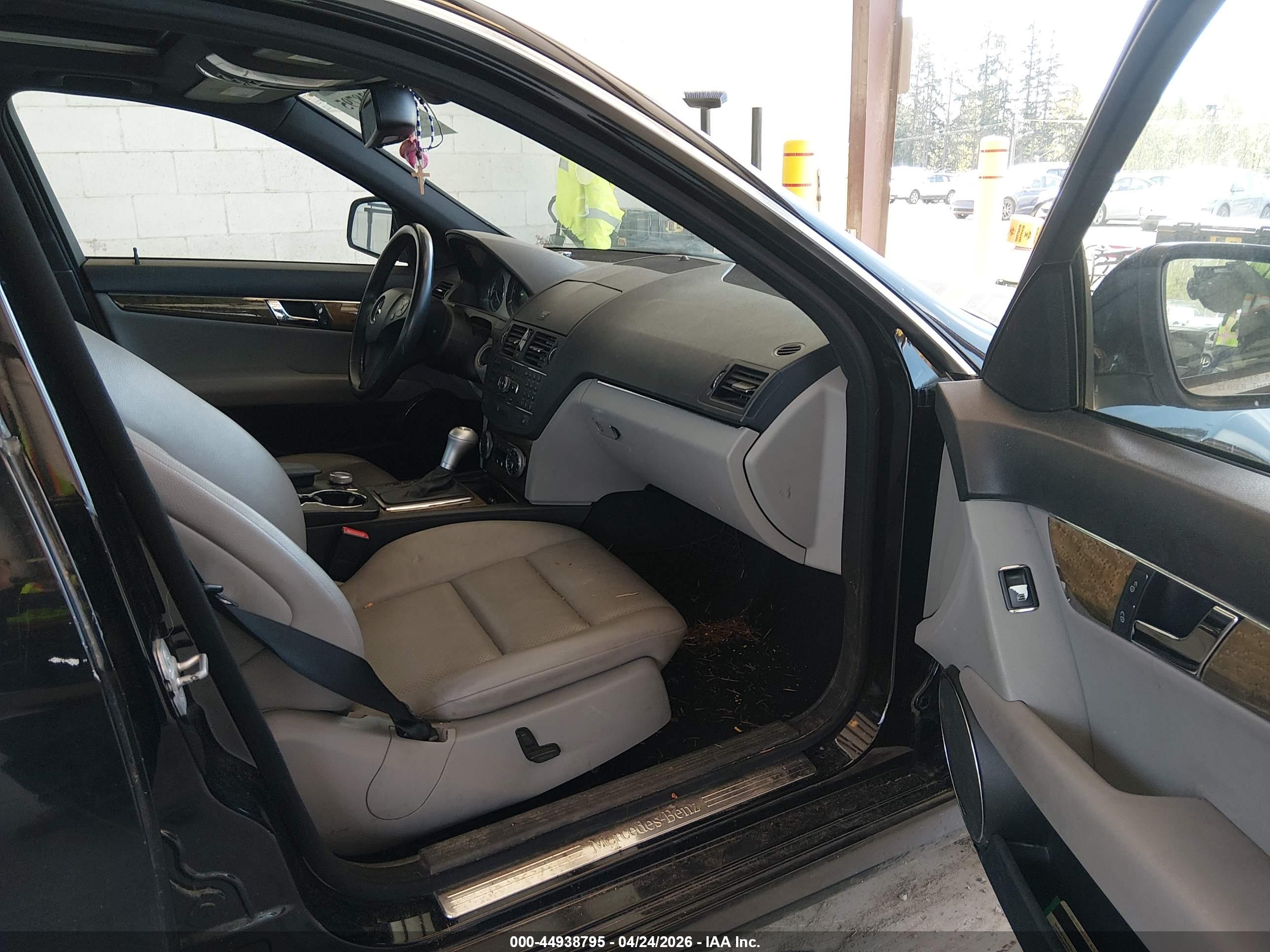 MERCEDES-BENZ C image 5