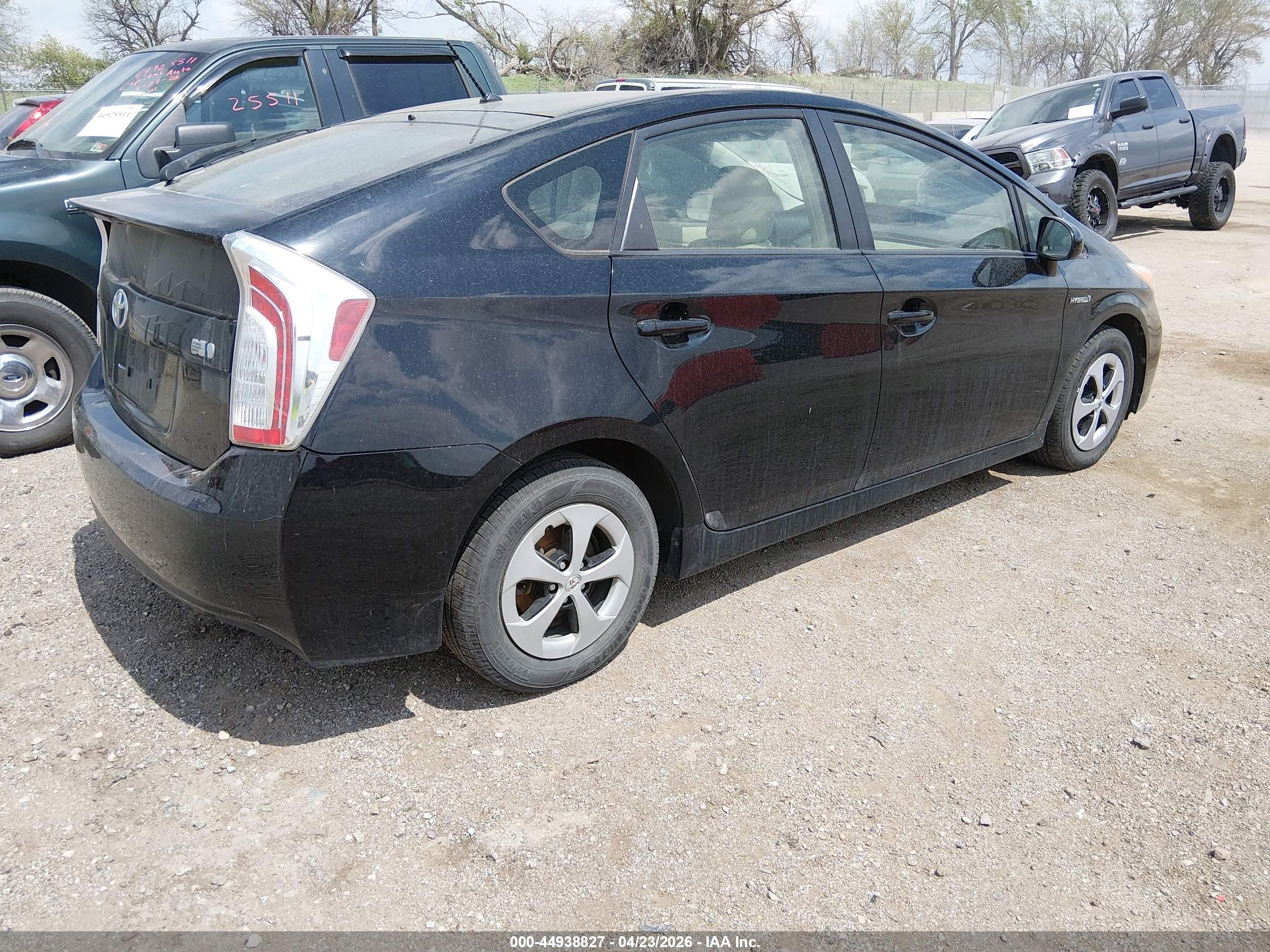TOYOTA PRIUS image 4