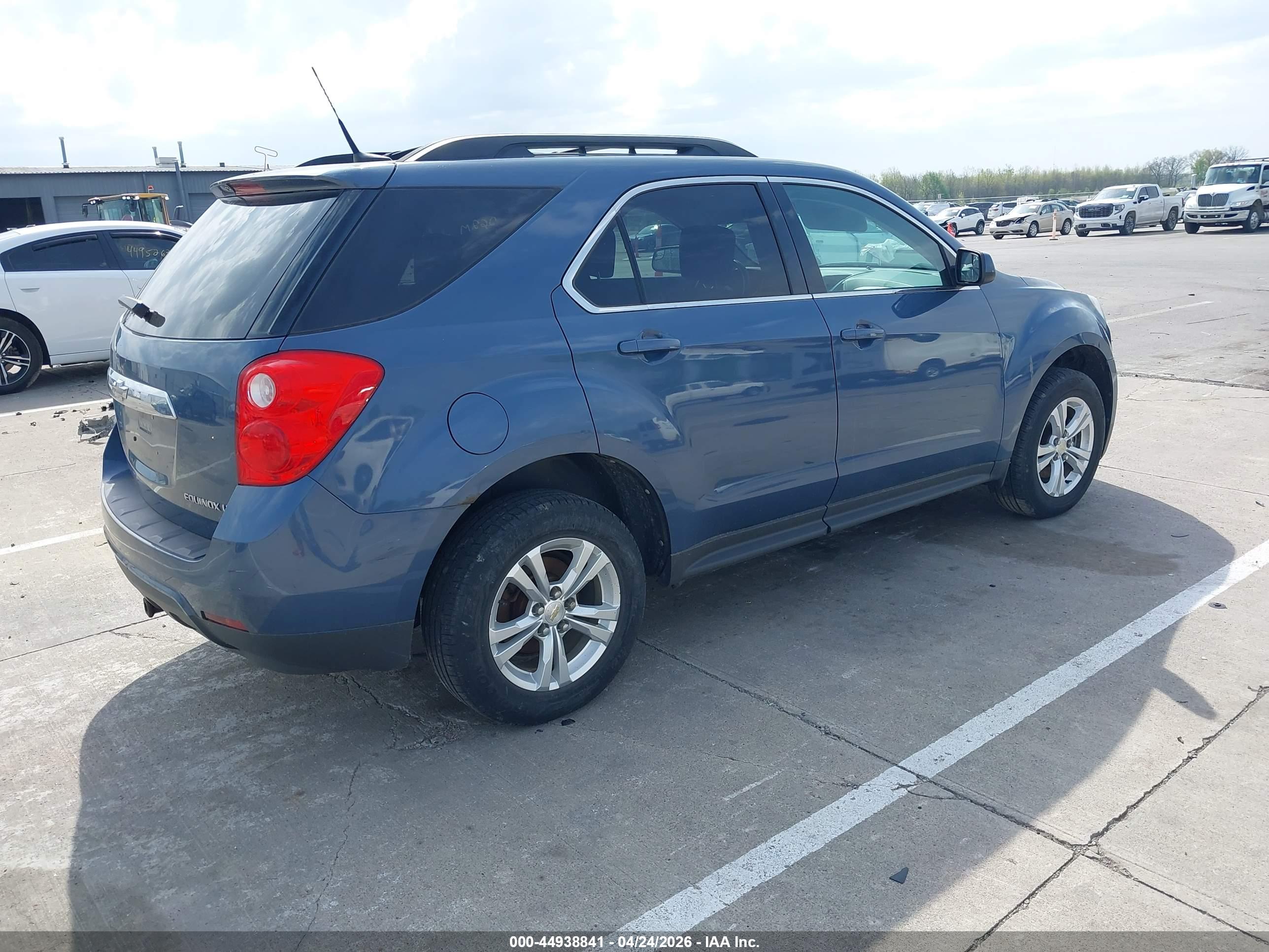 CHEVROLET EQUINOX image 4