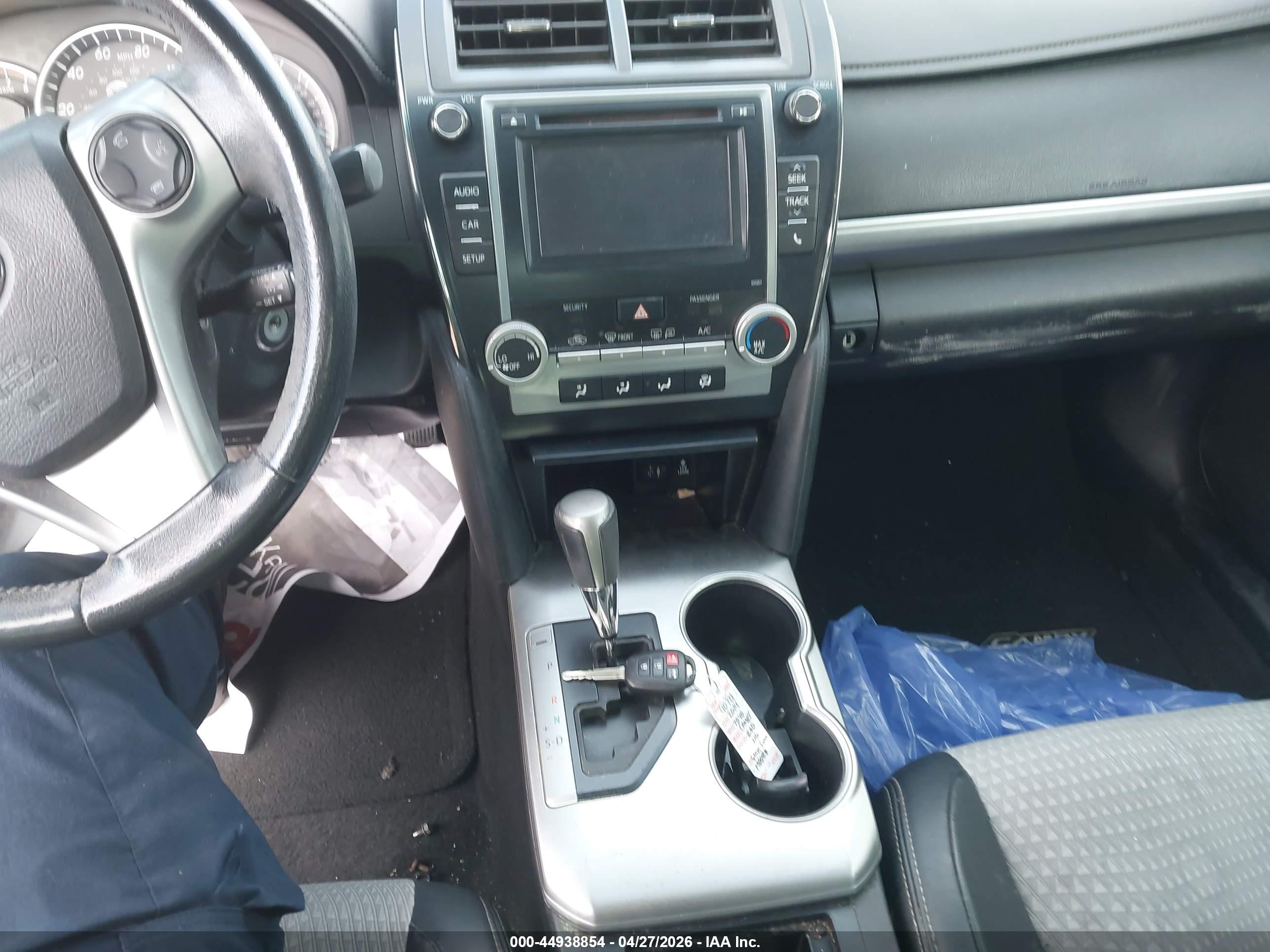 TOYOTA CAMRY image 11