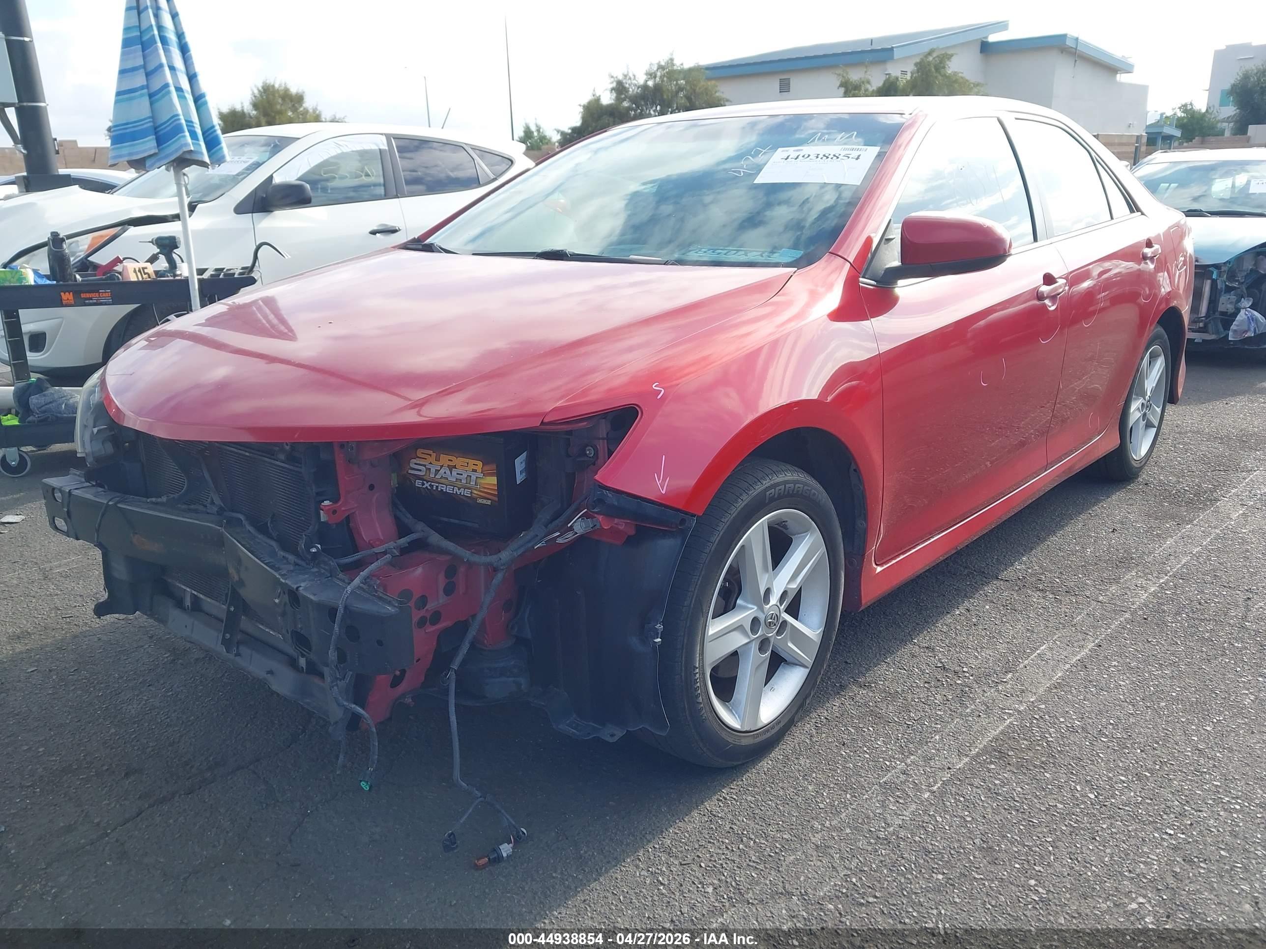 TOYOTA CAMRY image 2