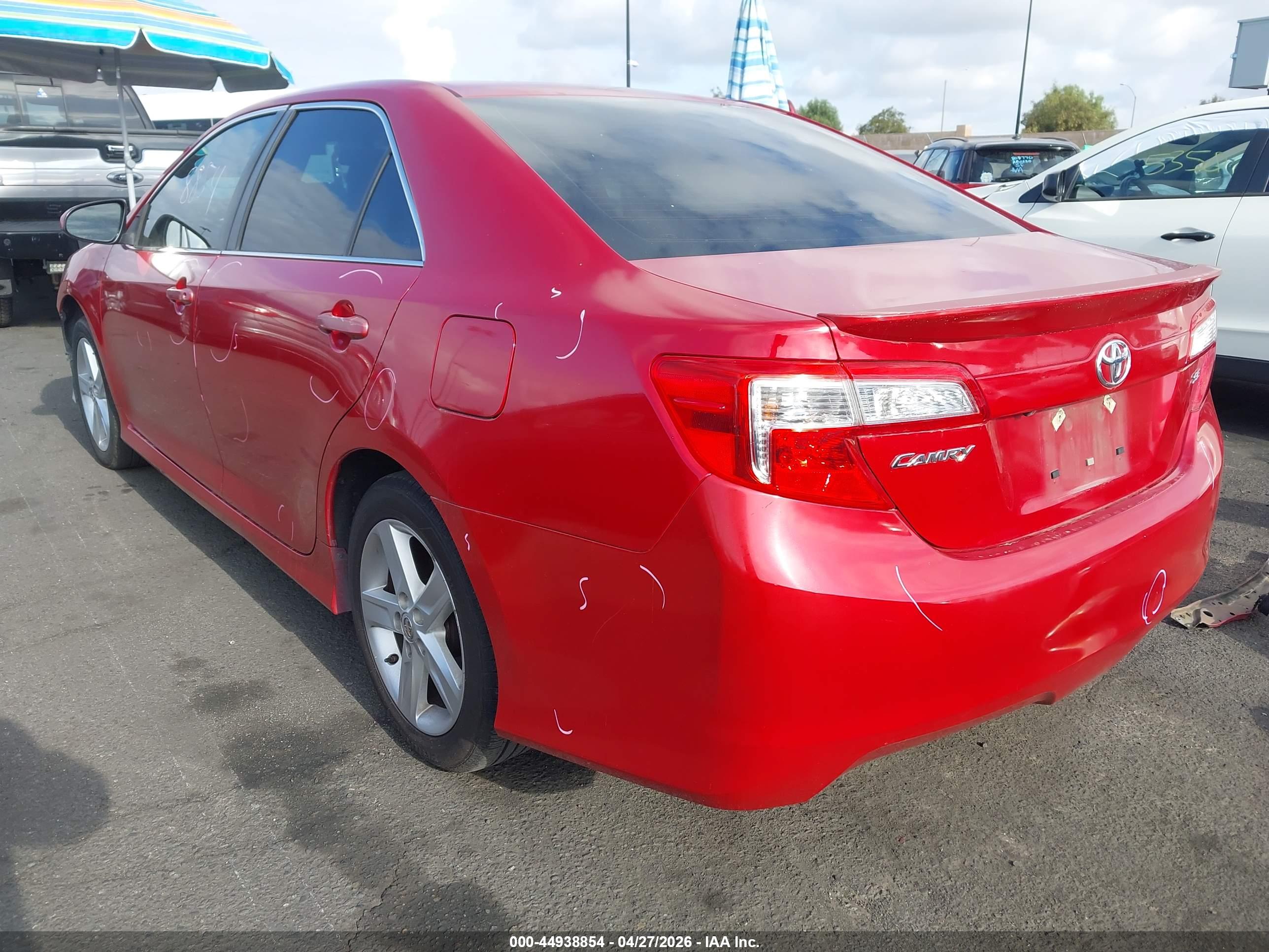 TOYOTA CAMRY image 3
