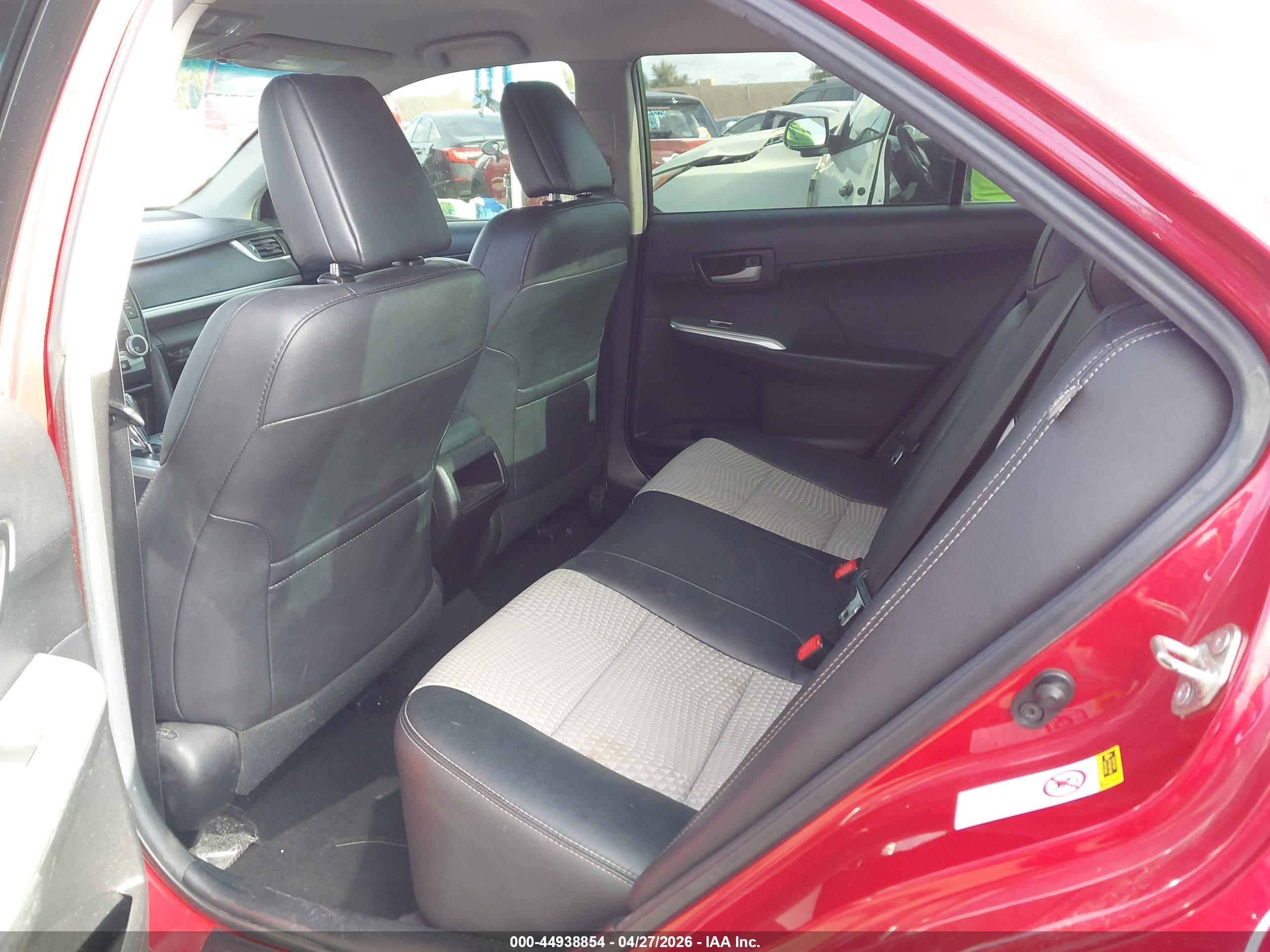 TOYOTA CAMRY image 8