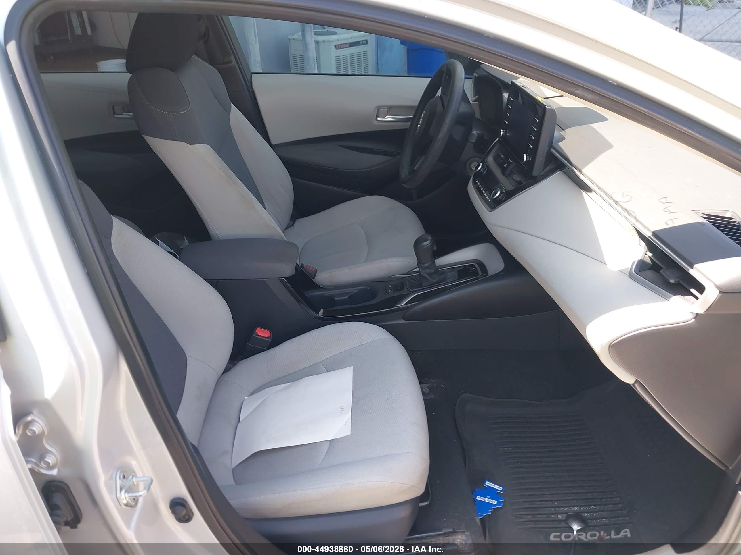 TOYOTA COROLLA image 5