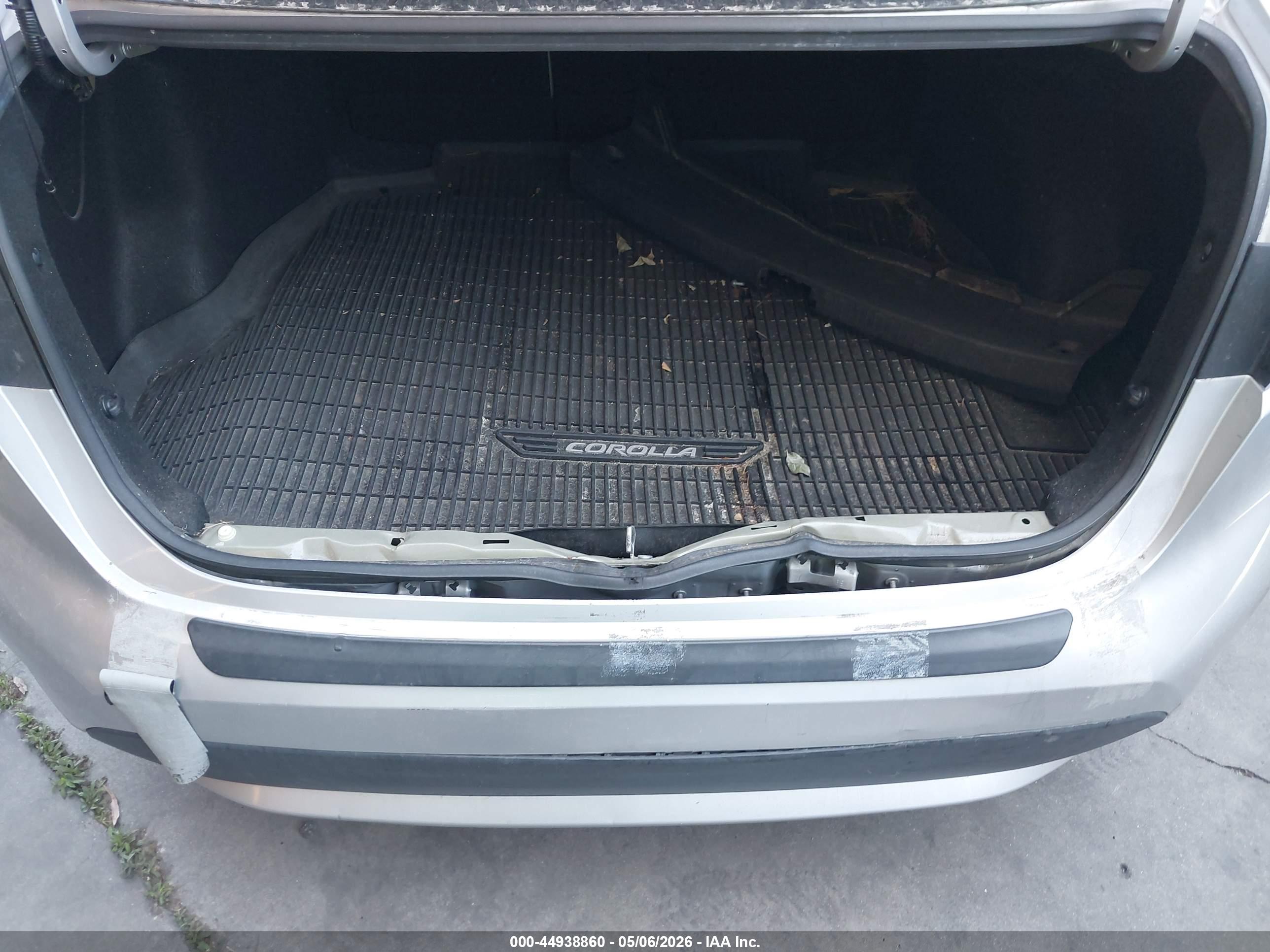 TOYOTA COROLLA image 6
