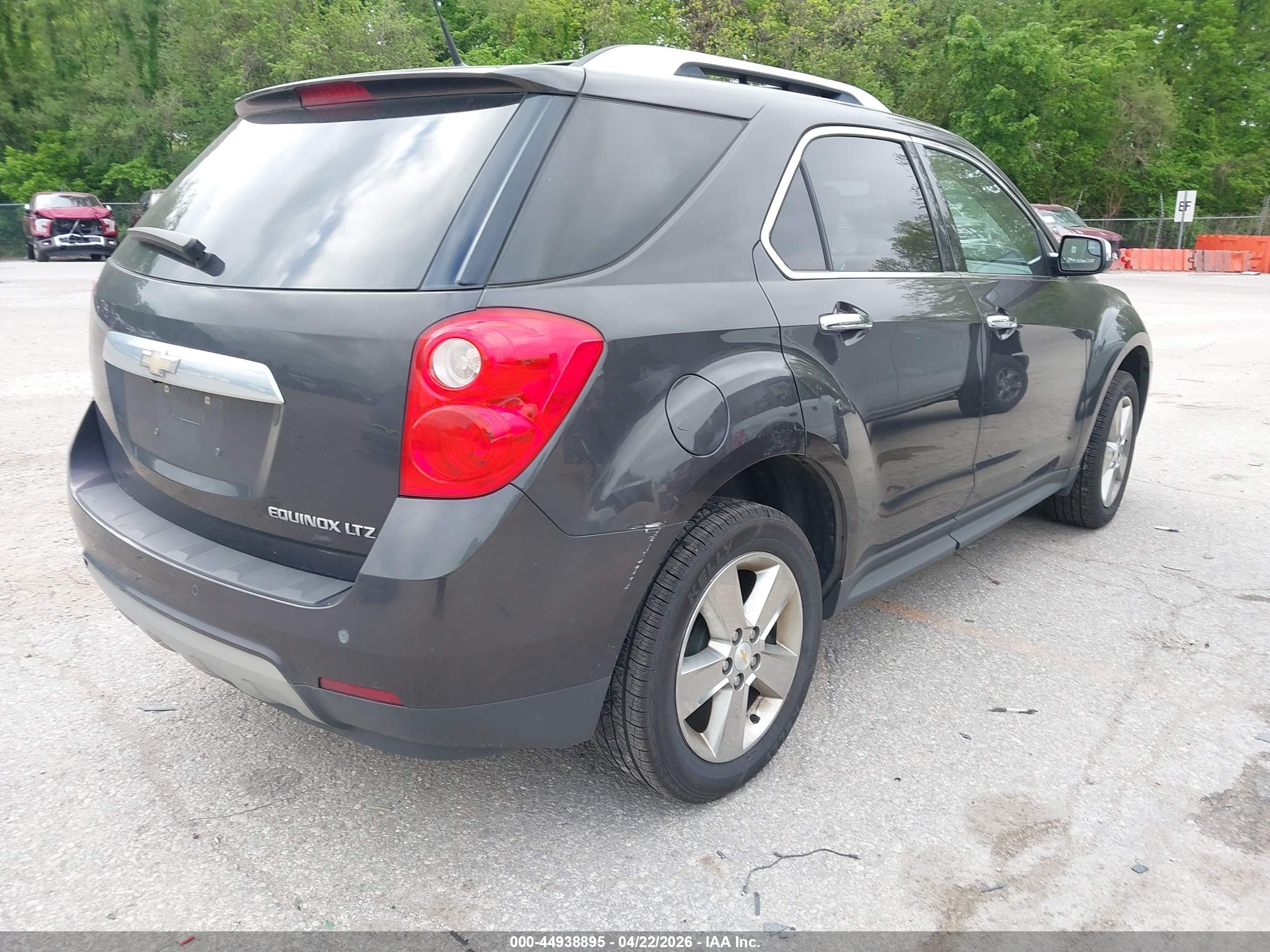 CHEVROLET EQUINOX image 4