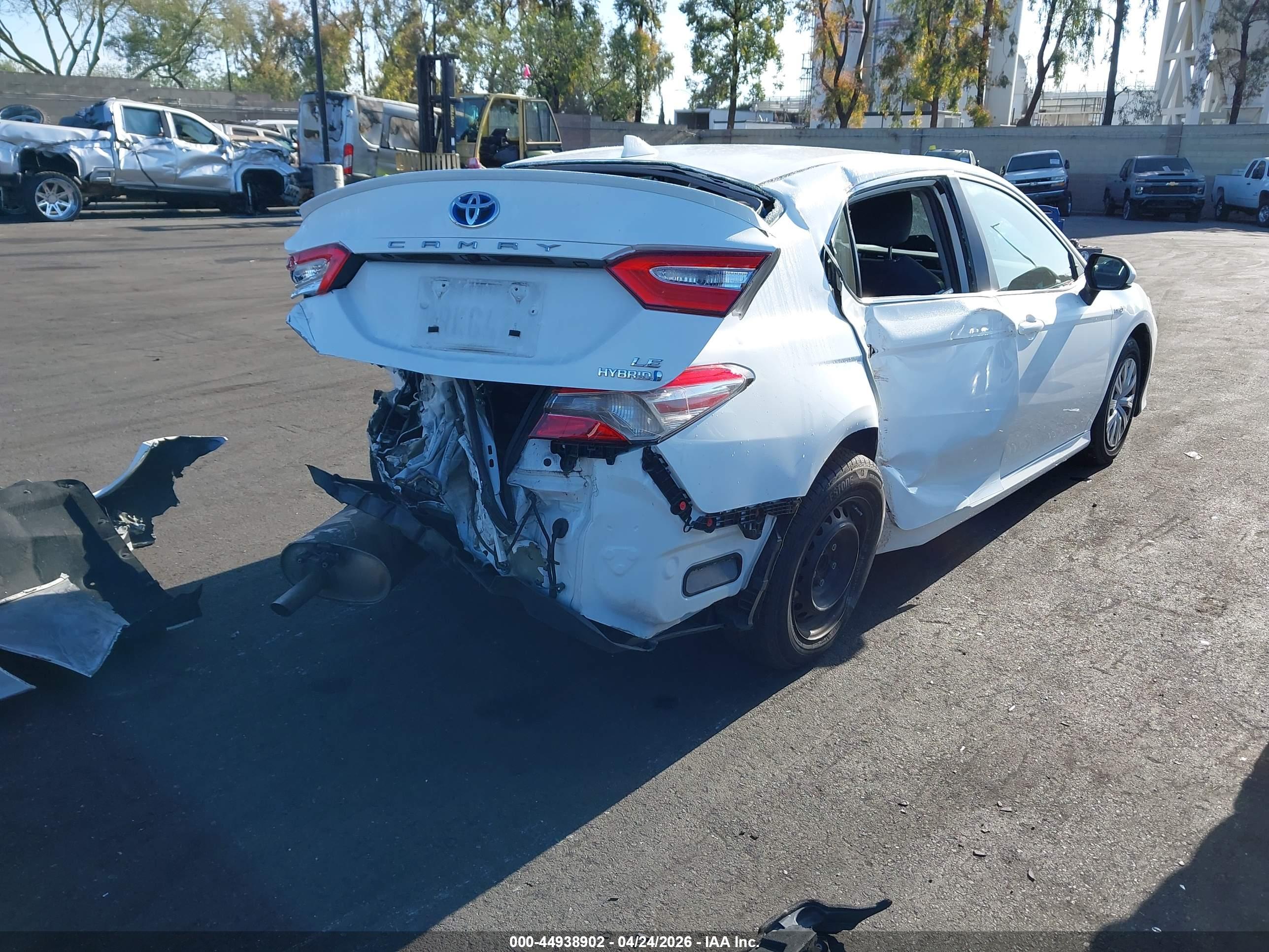 TOYOTA CAMRY image 4