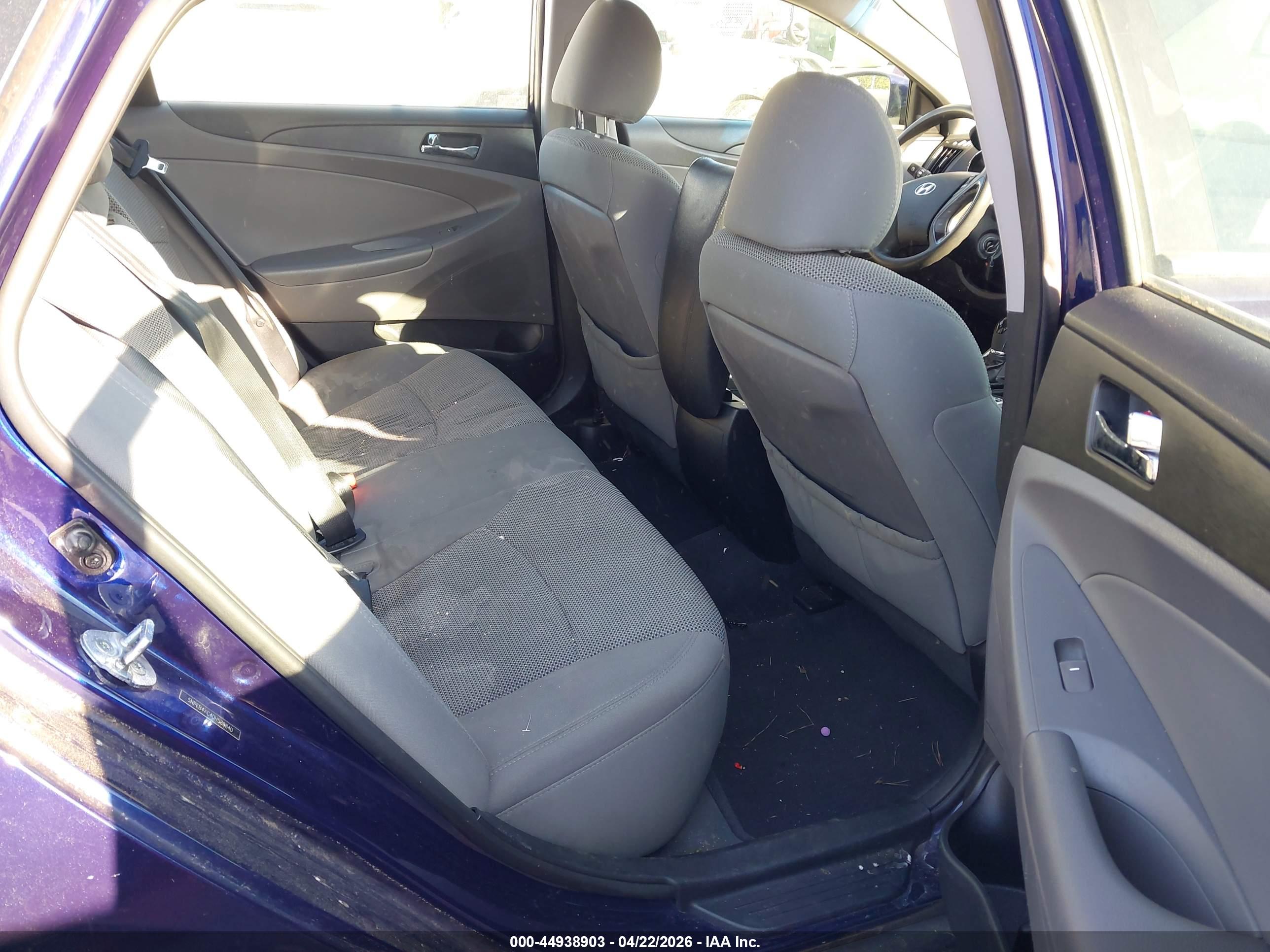 HYUNDAI SONATA image 8