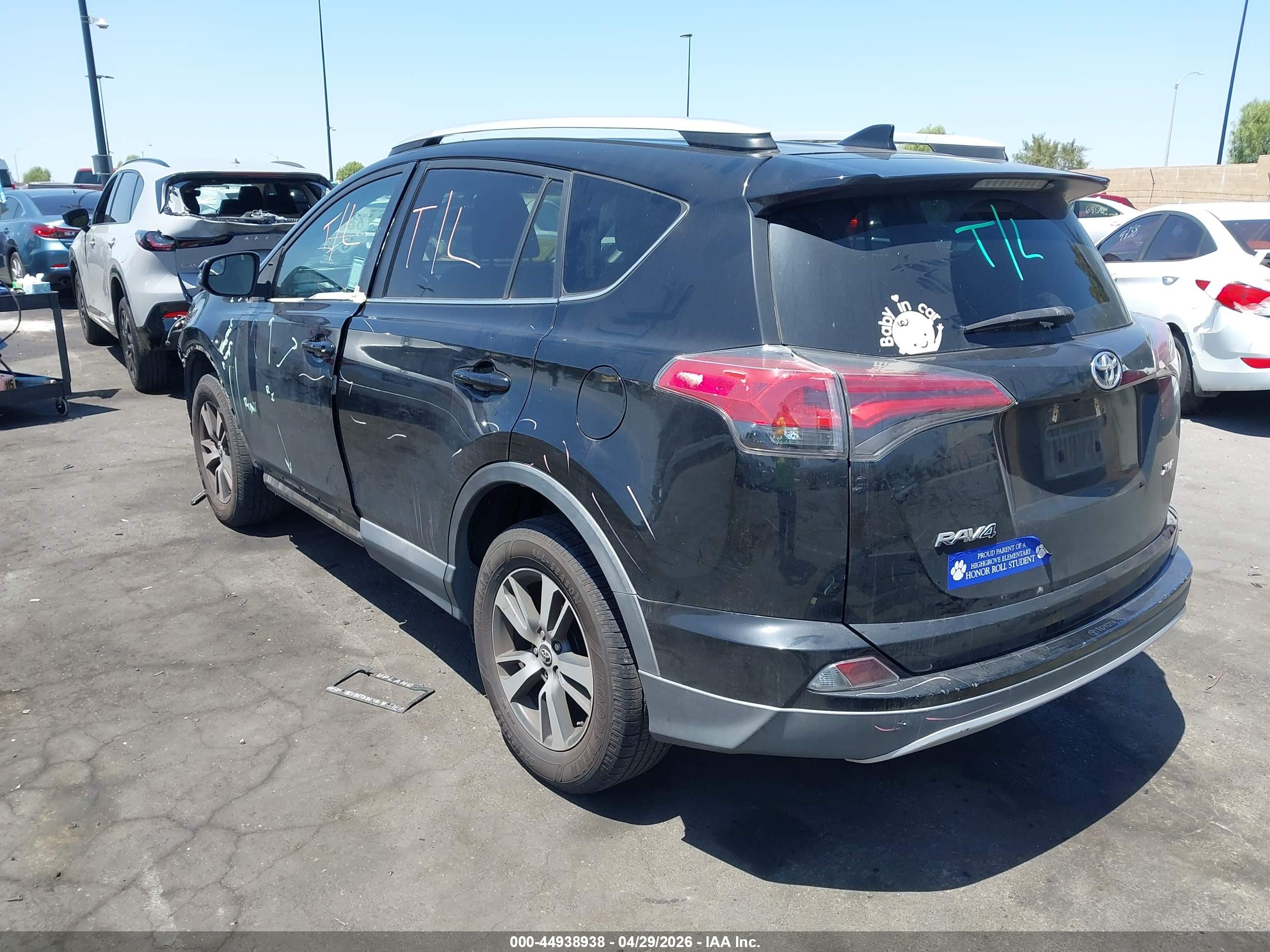 TOYOTA RAV4 image 3