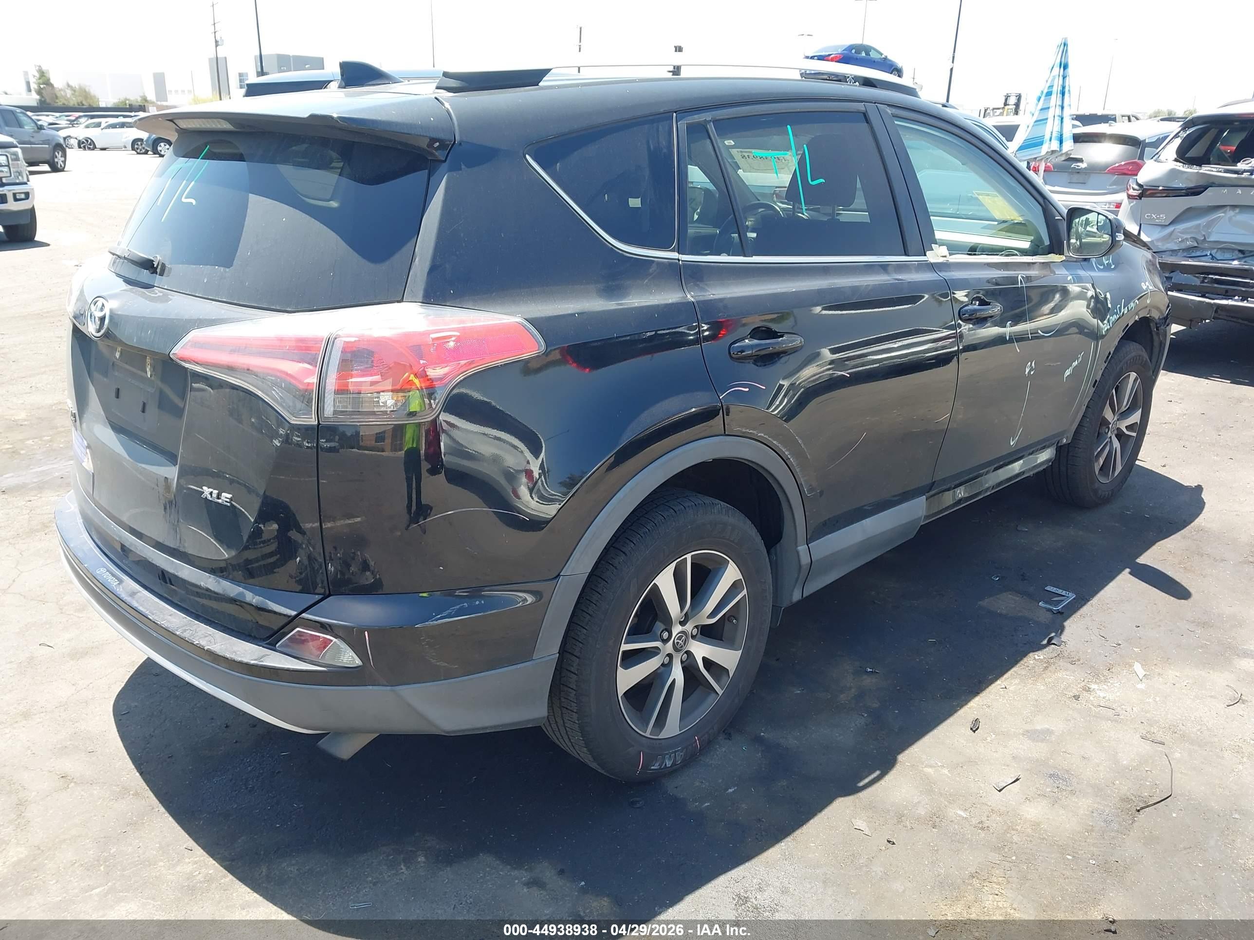 TOYOTA RAV4 image 4