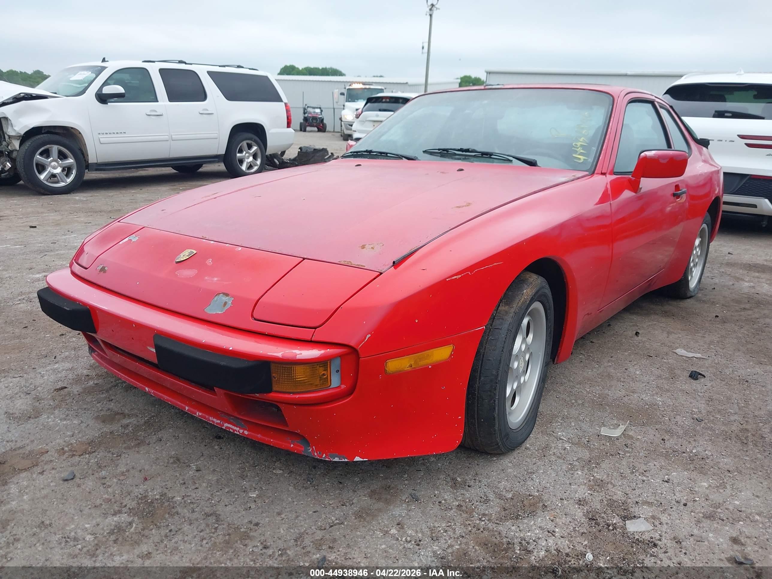 PORSCHE 944 image 2