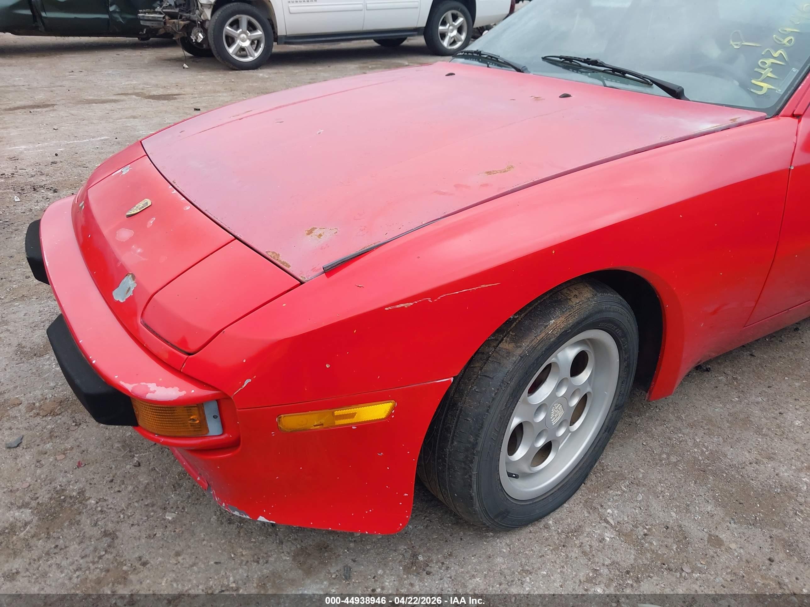 PORSCHE 944 image 6