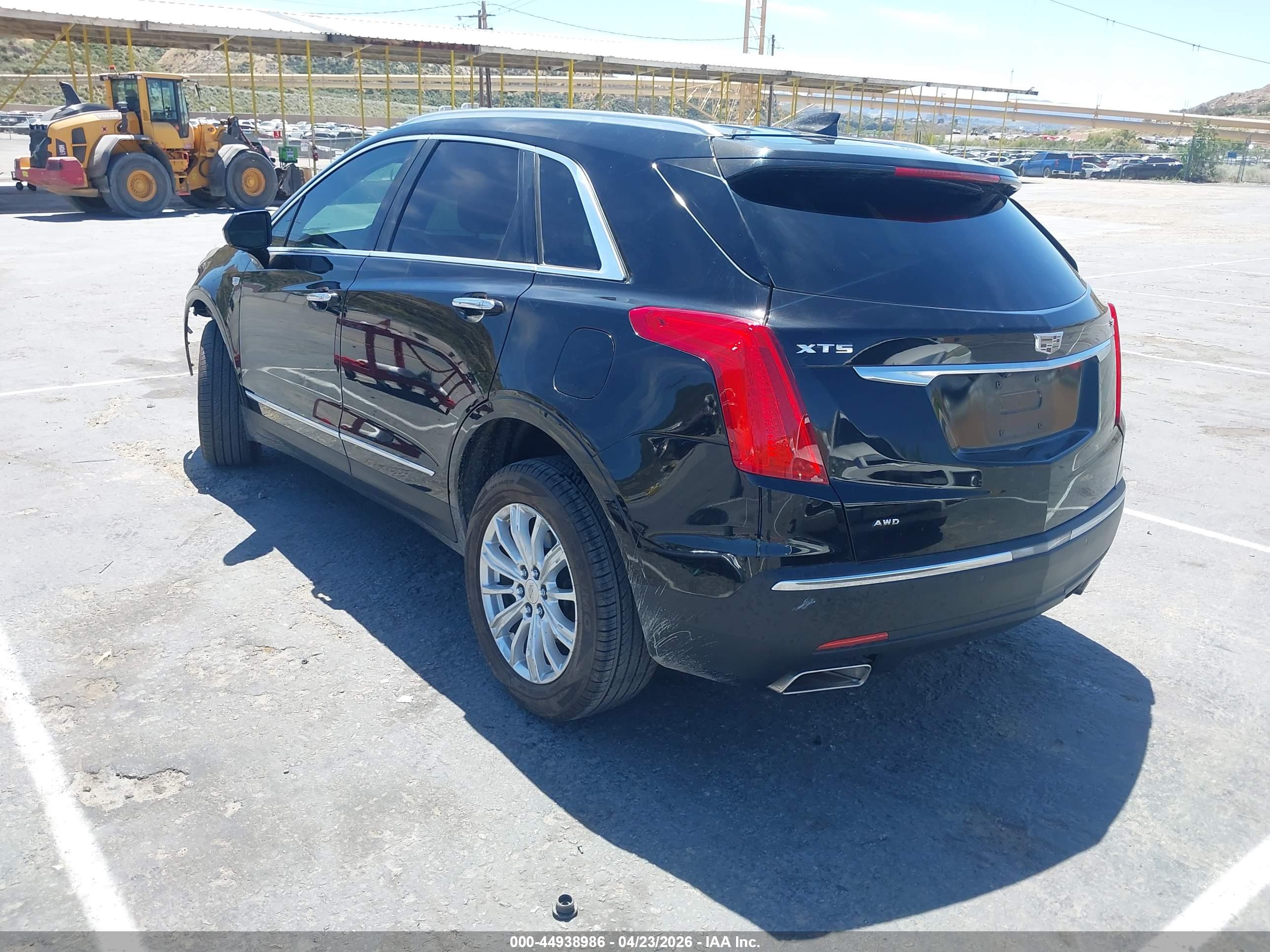 CADILLAC XT5 image 3