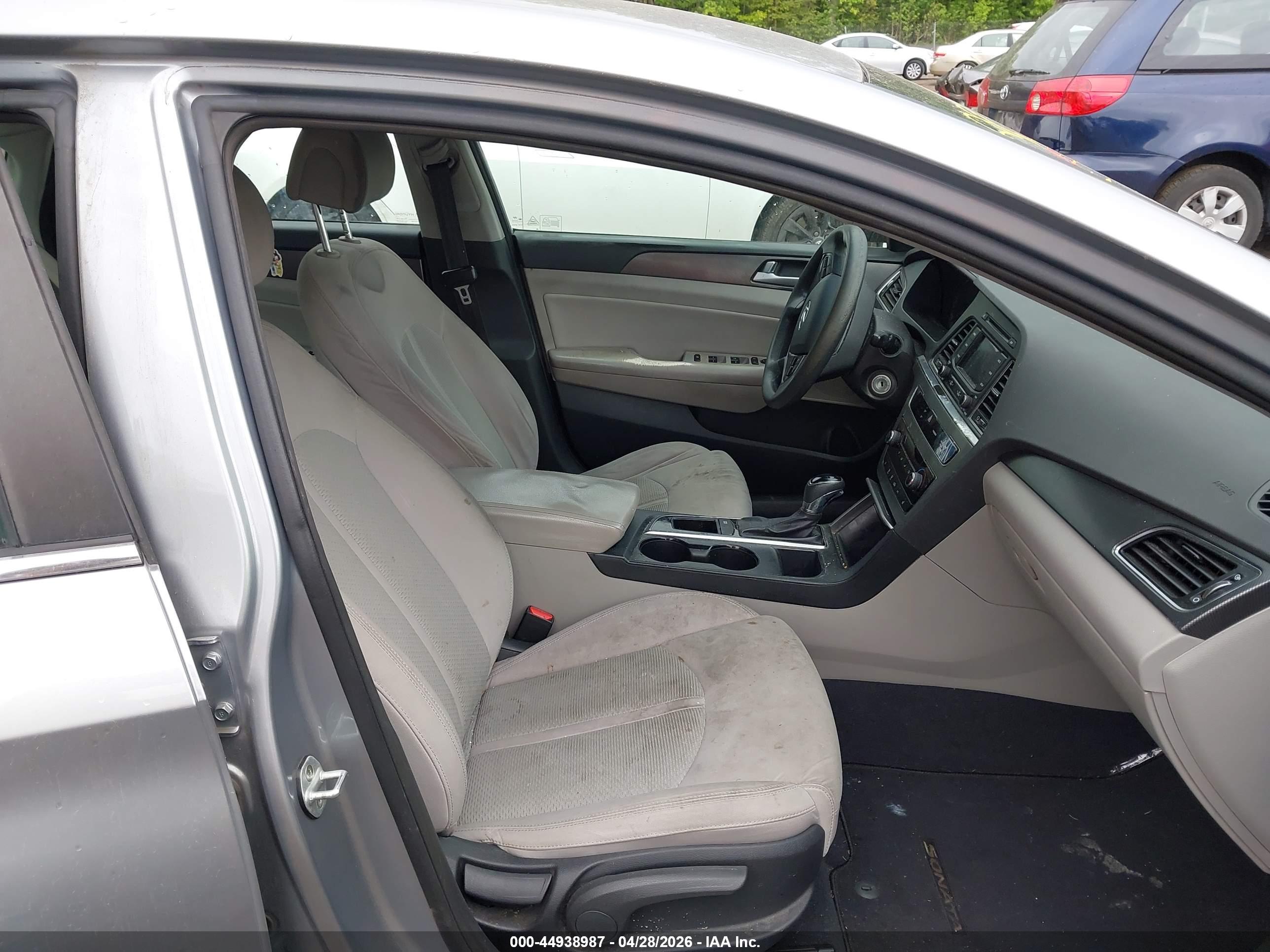 HYUNDAI SONATA image 5