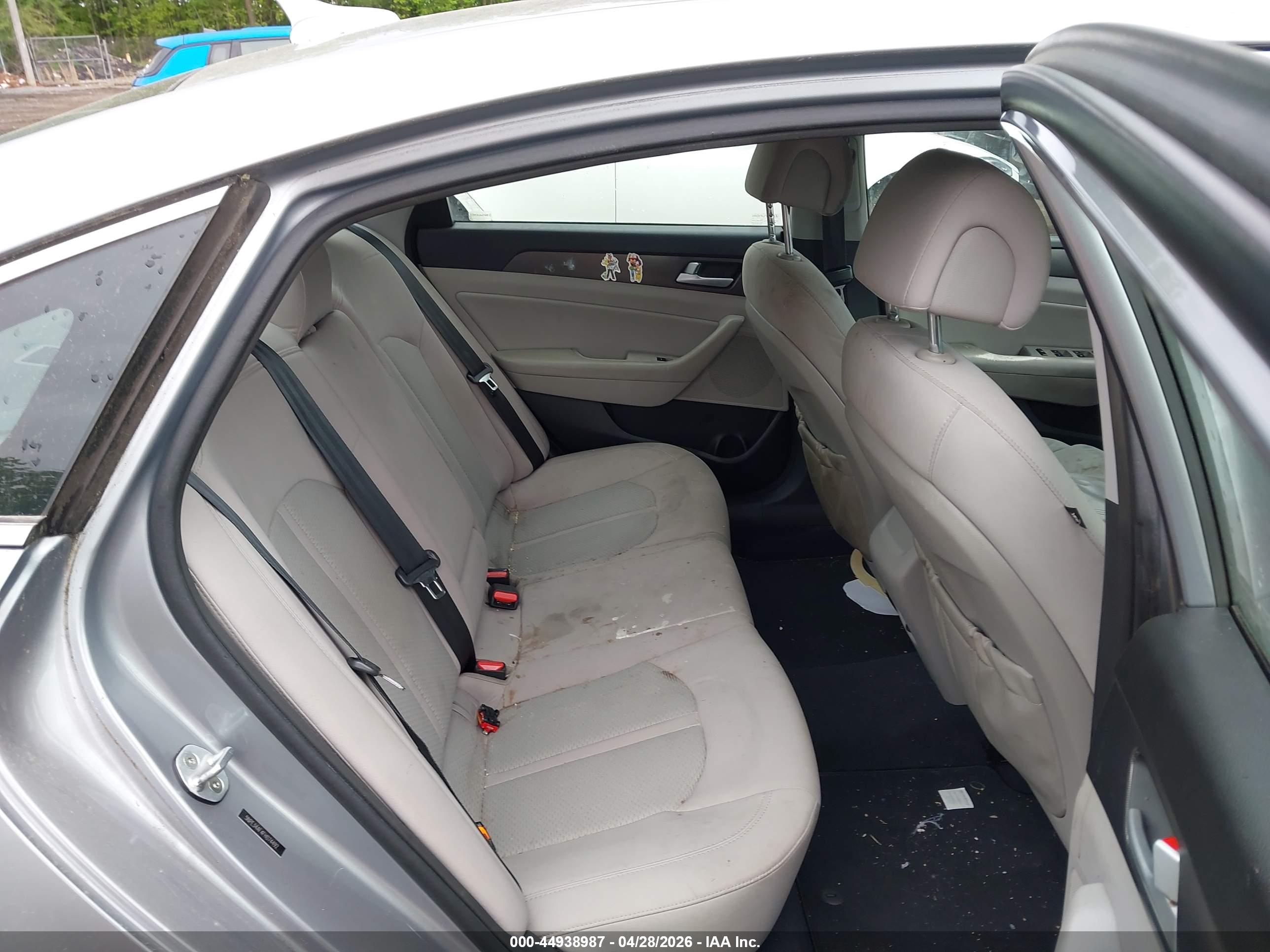 HYUNDAI SONATA image 8